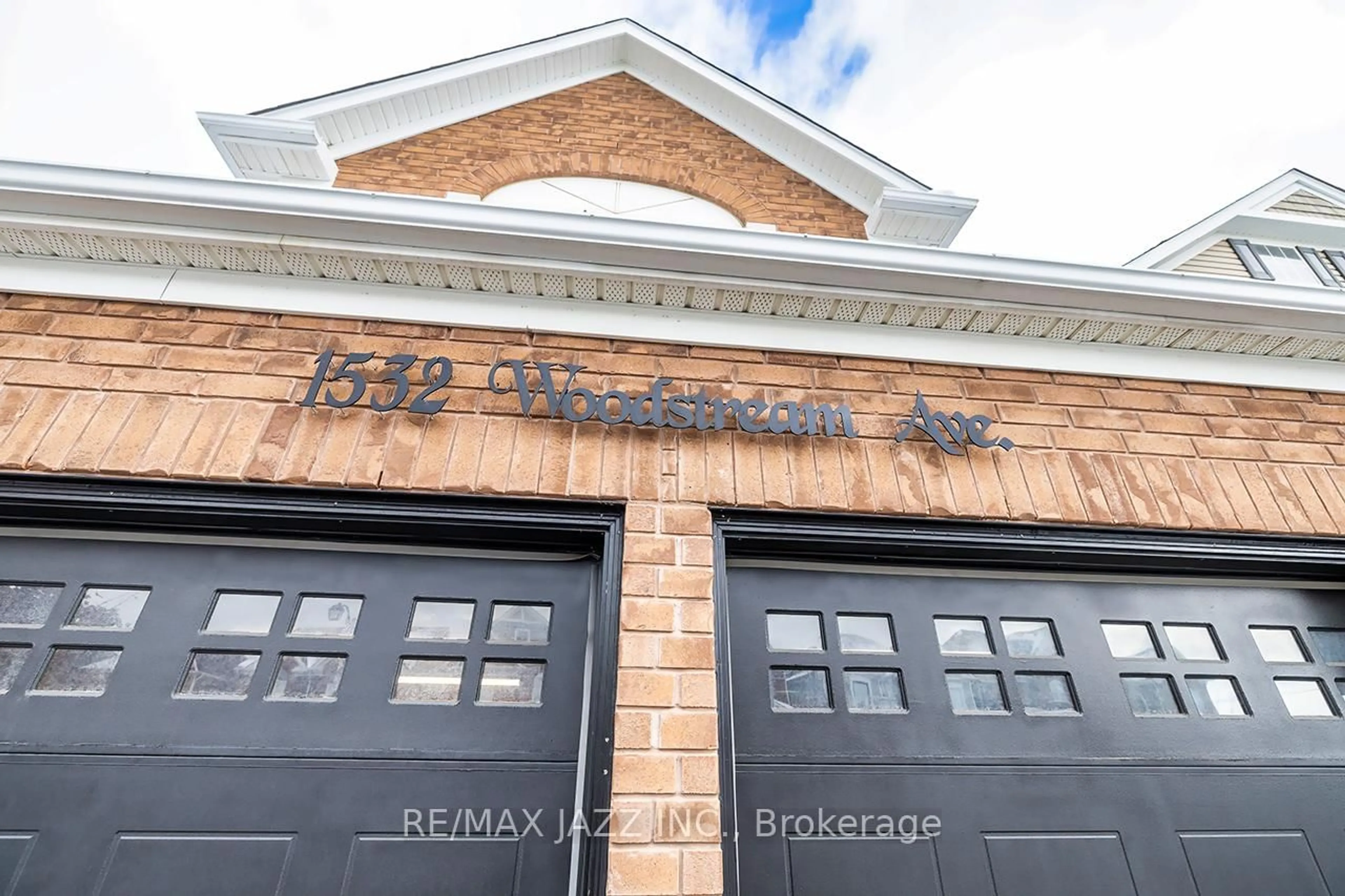 Home with brick exterior material, building for 1532 Woodstream Ave, Oshawa Ontario L1K 0V1