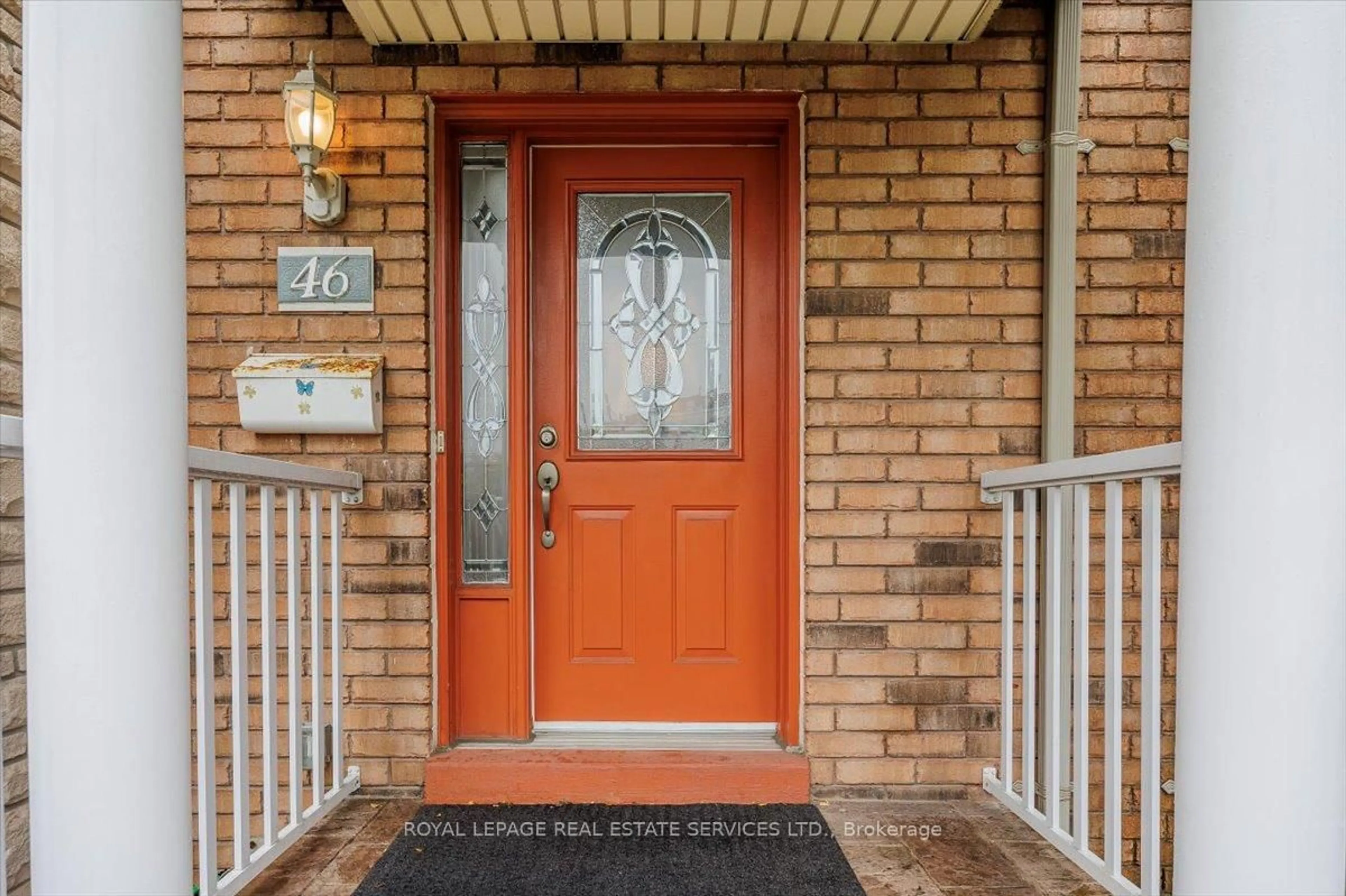 Indoor entryway for 46 Georgina Gate, Toronto Ontario M1L 4T9