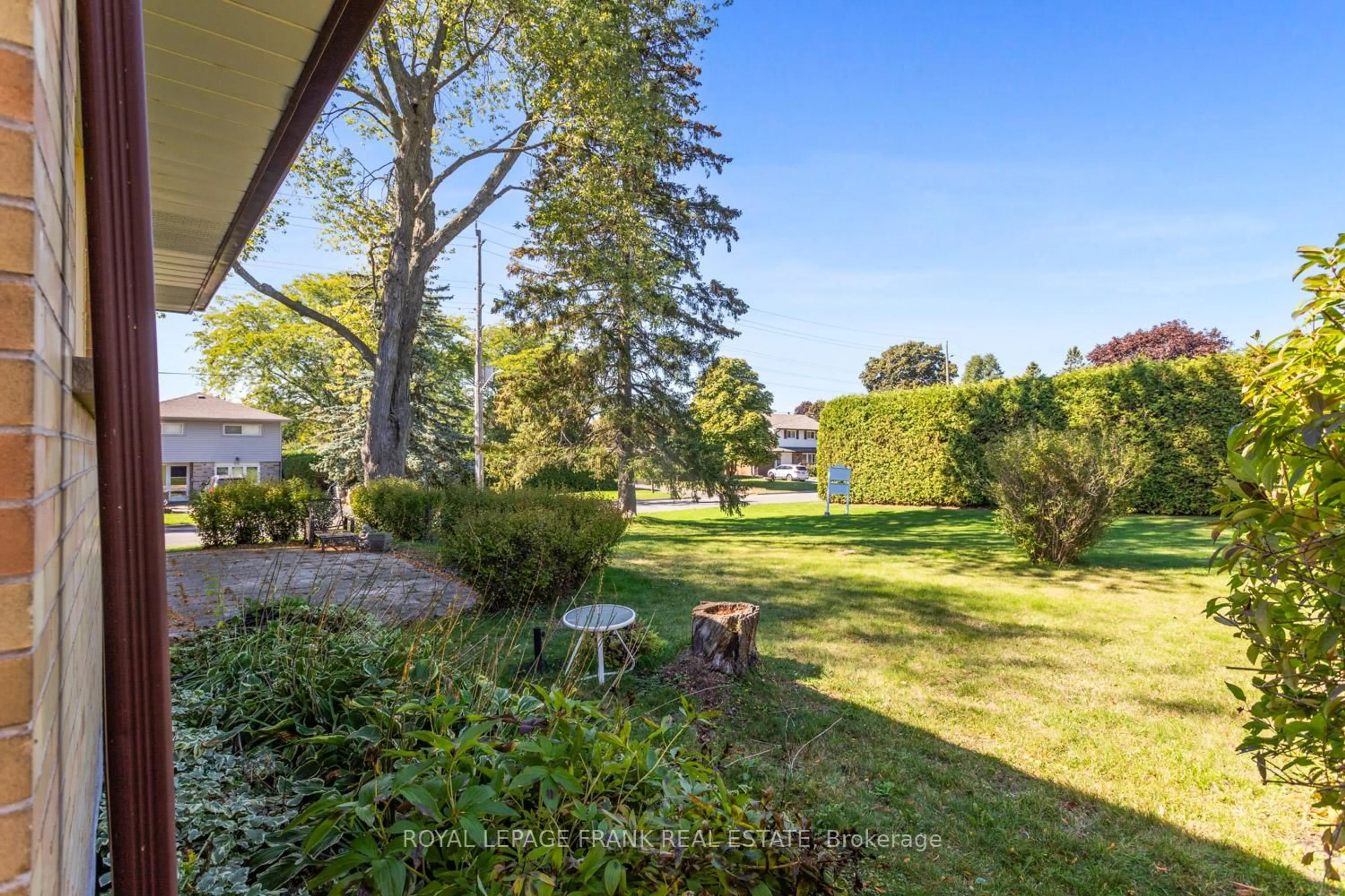 Patio, water/lake/river/ocean view for 1026 Beaufort Ave, Oshawa Ontario L1G 1G6