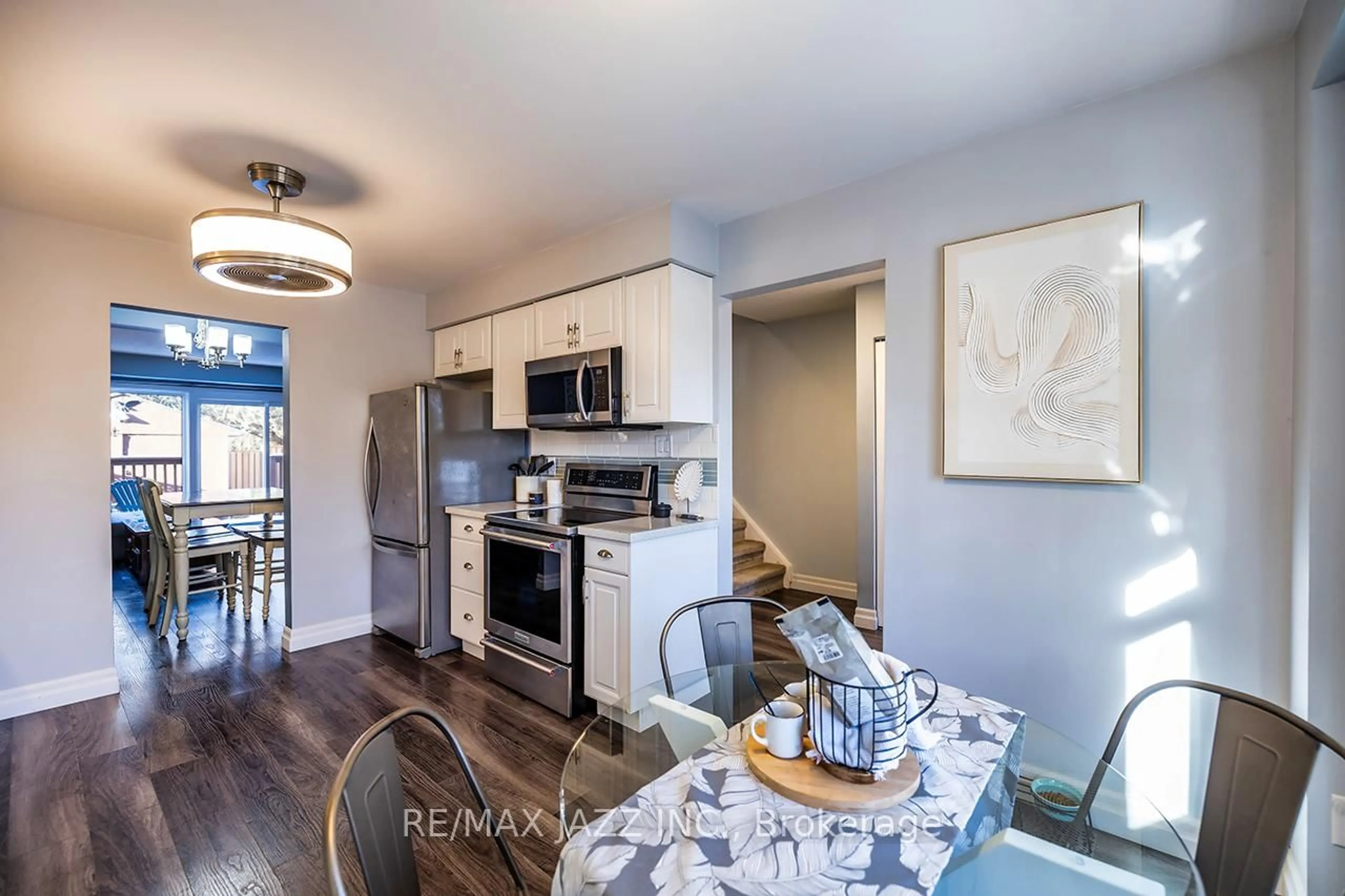 Open concept kitchen, unknown for 1503 Wecker Dr, Oshawa Ontario L1J 6N3