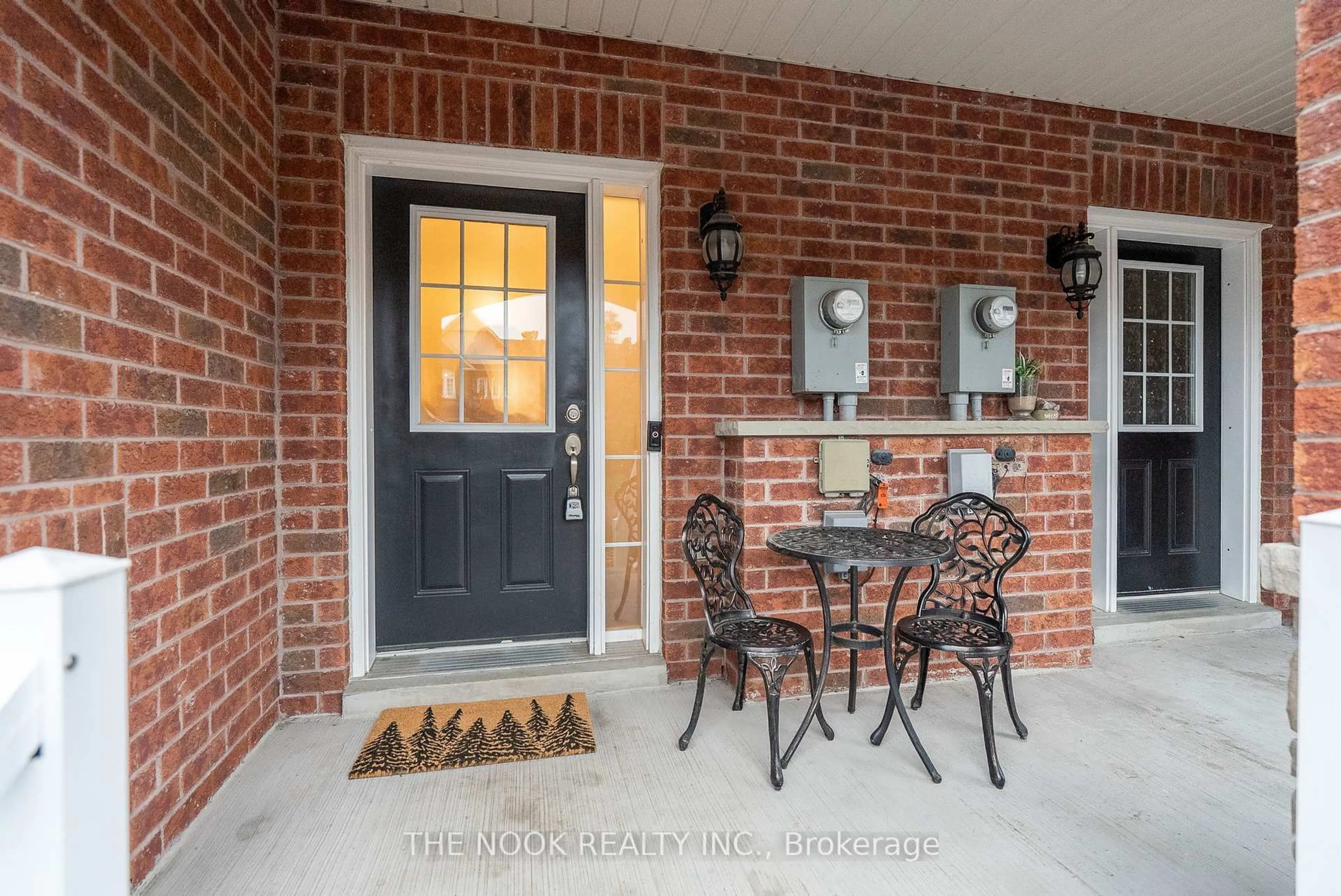 Indoor entryway for 82 Westover Dr, Clarington Ontario L1C 0M6