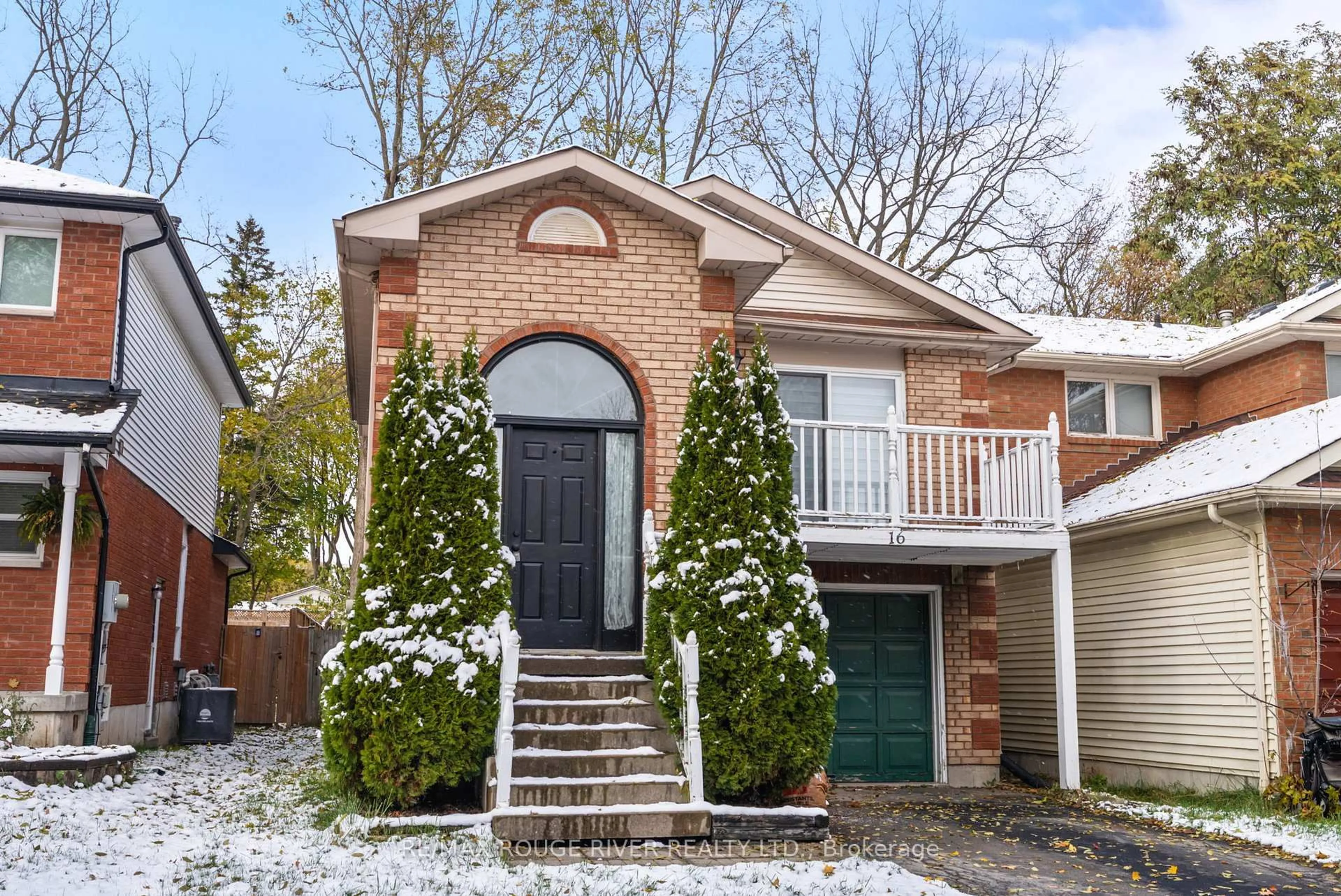 Home with brick exterior material, street for 16 Borland Crt, Clarington Ontario L1C 4T6