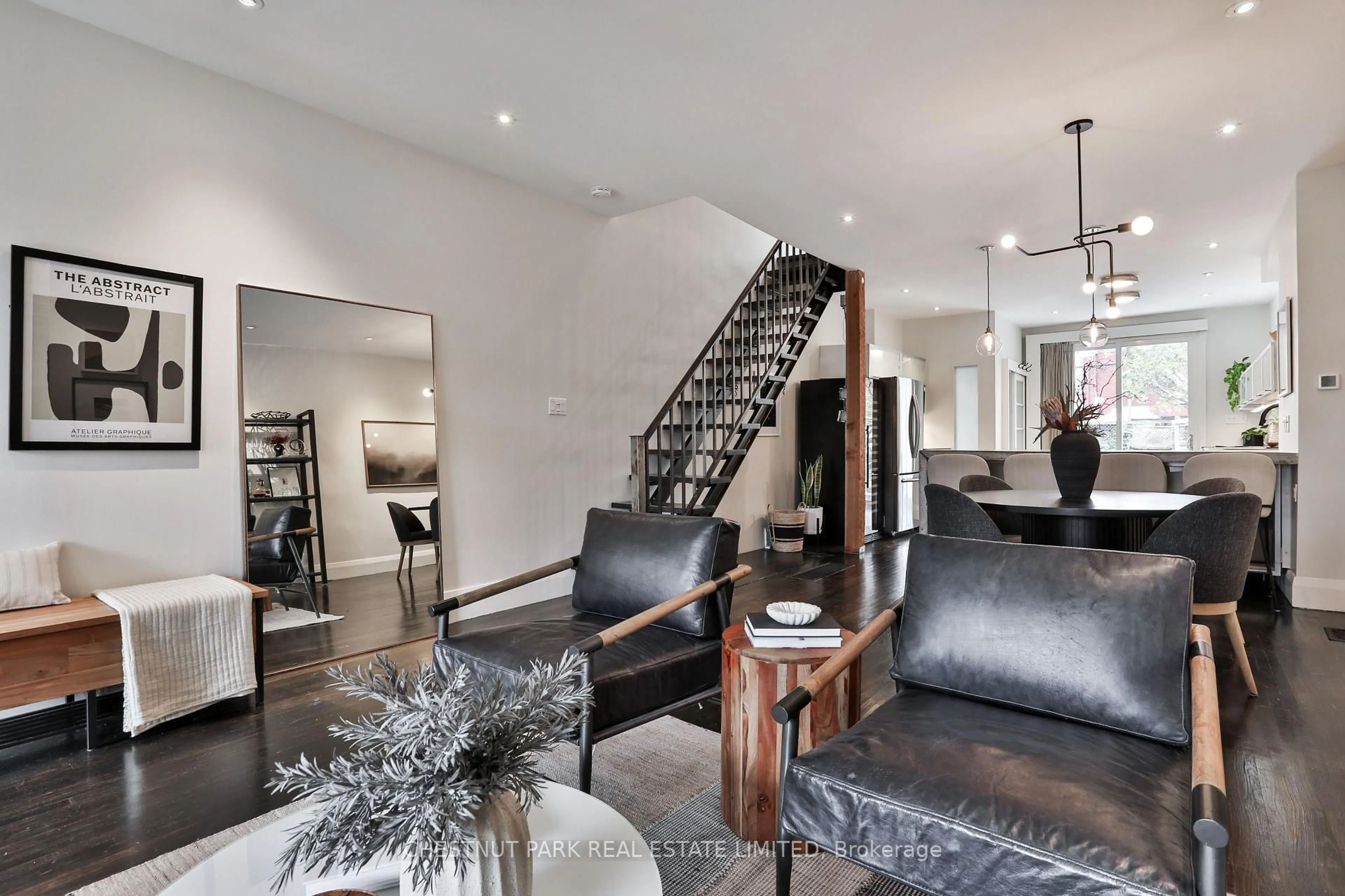 Unknown for 122 Ivy Ave, Toronto Ontario M4L 2H7