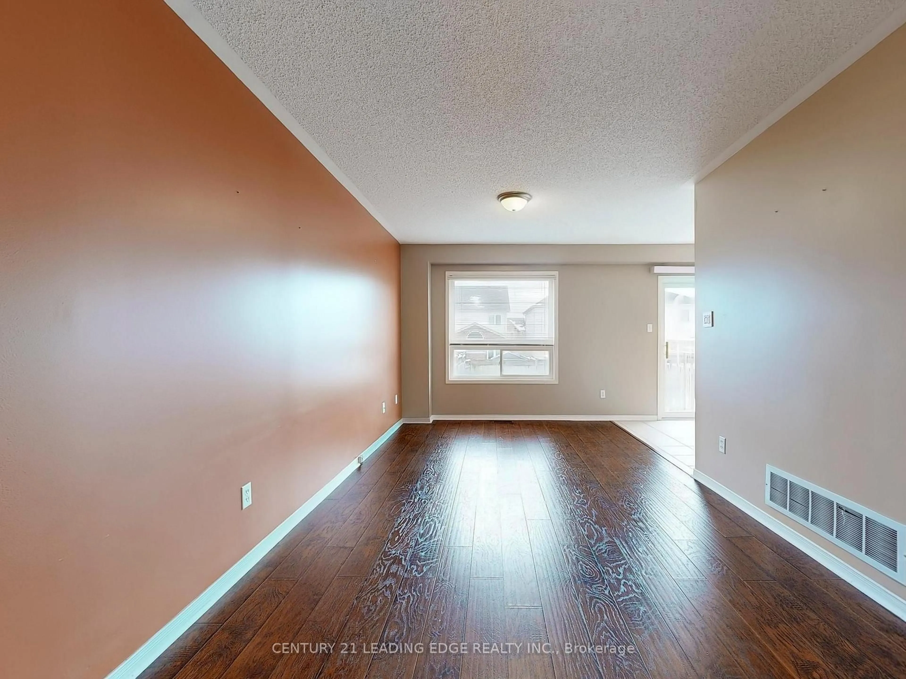 A pic of a room for 41 Telegraph Dr, Whitby Ontario L1P 1S3