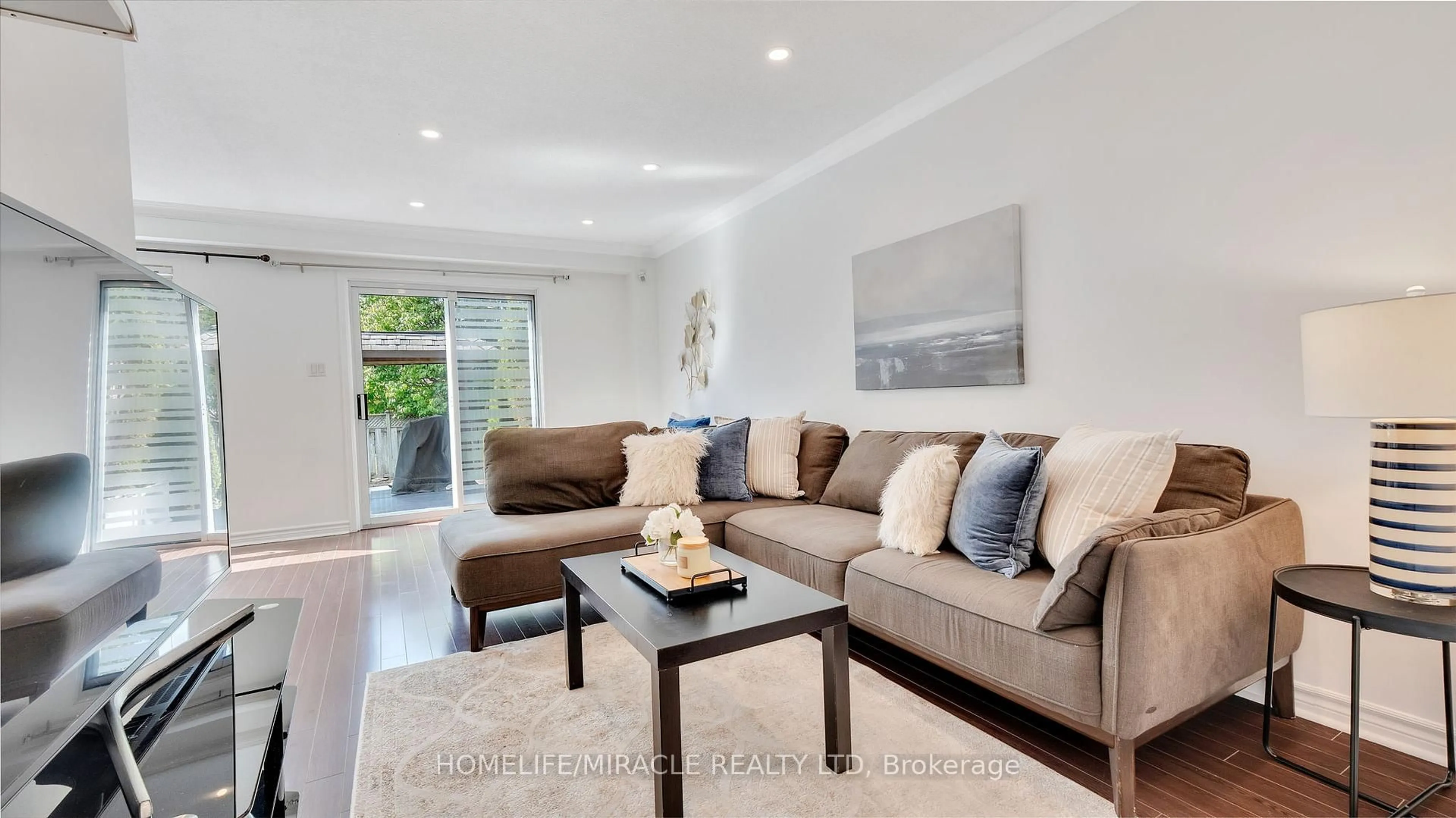 Living room with furniture, unknown for 40 Landerville Lane, Clarington Ontario L1C 4W8