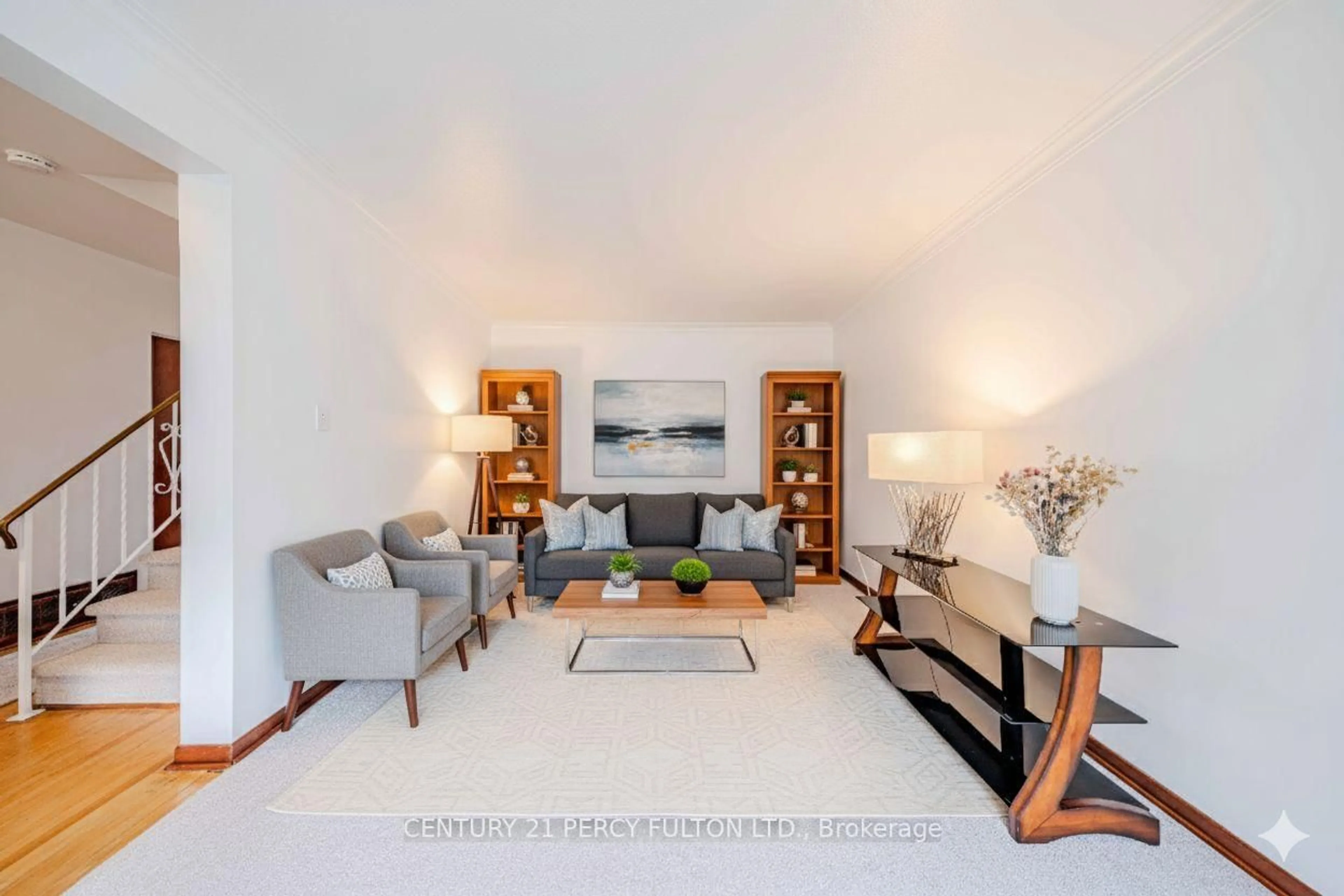 Living room with furniture, unknown for 3 Griselda Cres, Toronto Ontario M1G 3P5