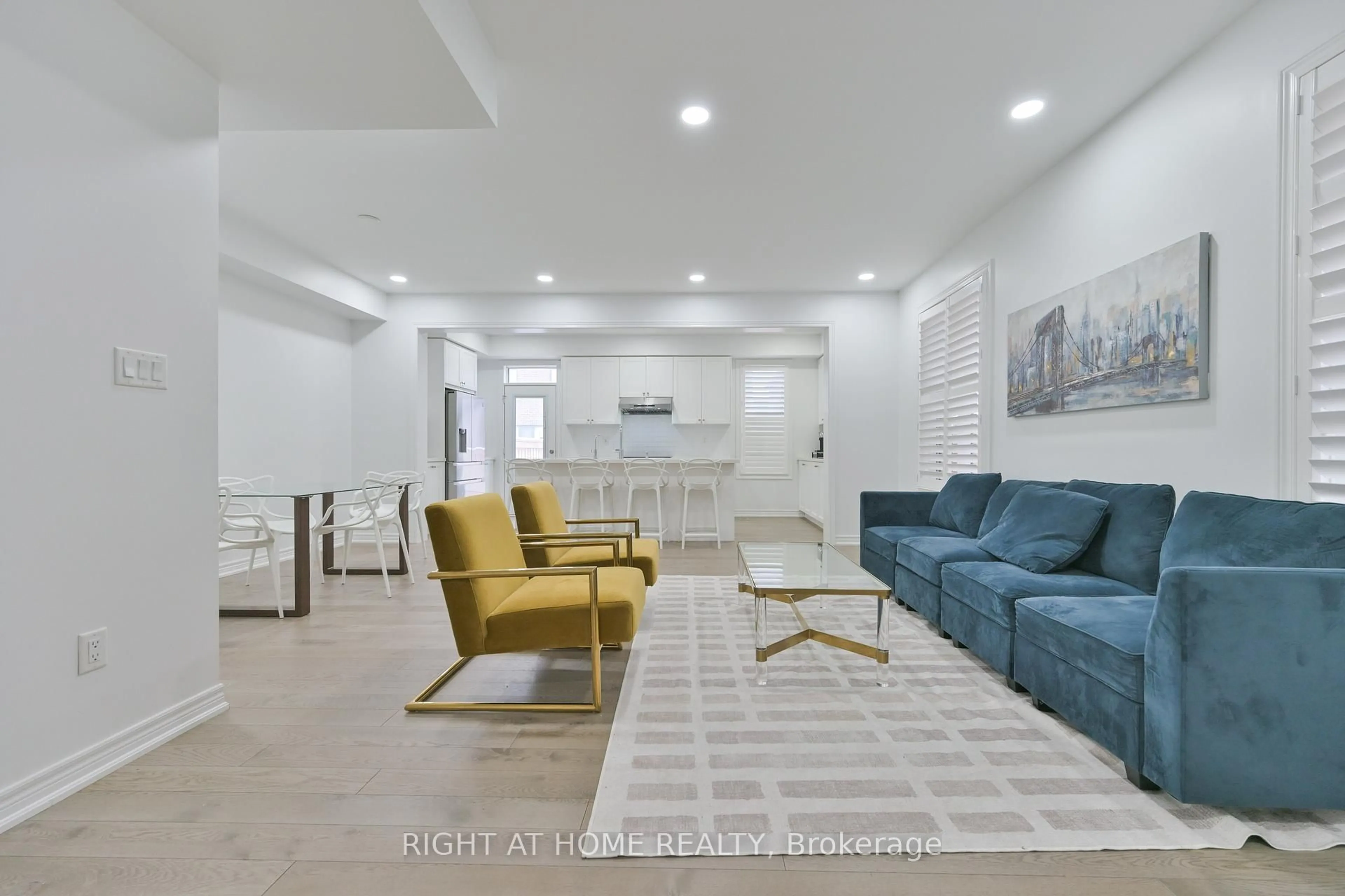 Living room with furniture, unknown for 92 Conarty Cres, Whitby Ontario L1P 0L4