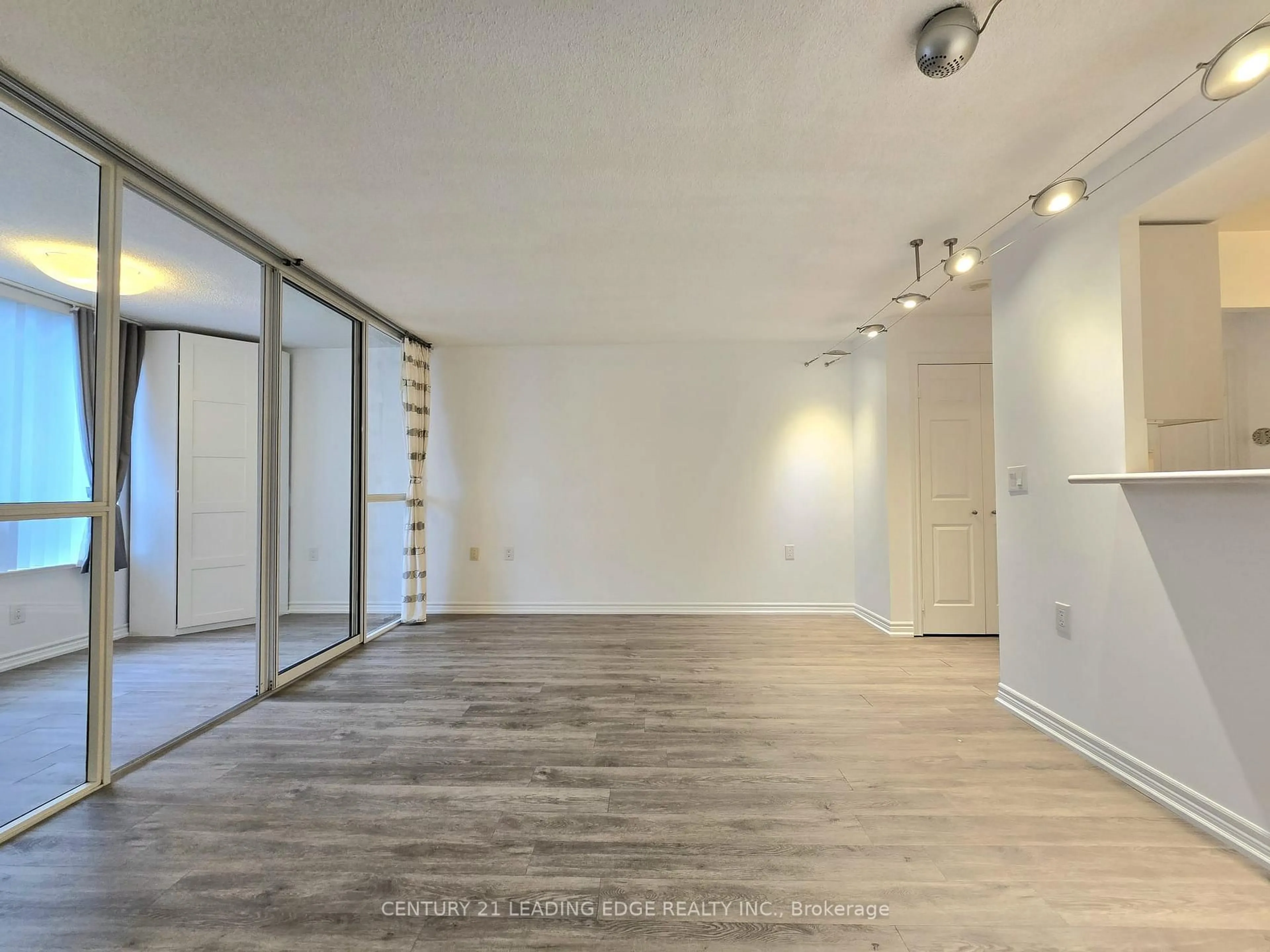 A pic of a room for 2627 McCowan Rd #502, Toronto Ontario M1S 5T1