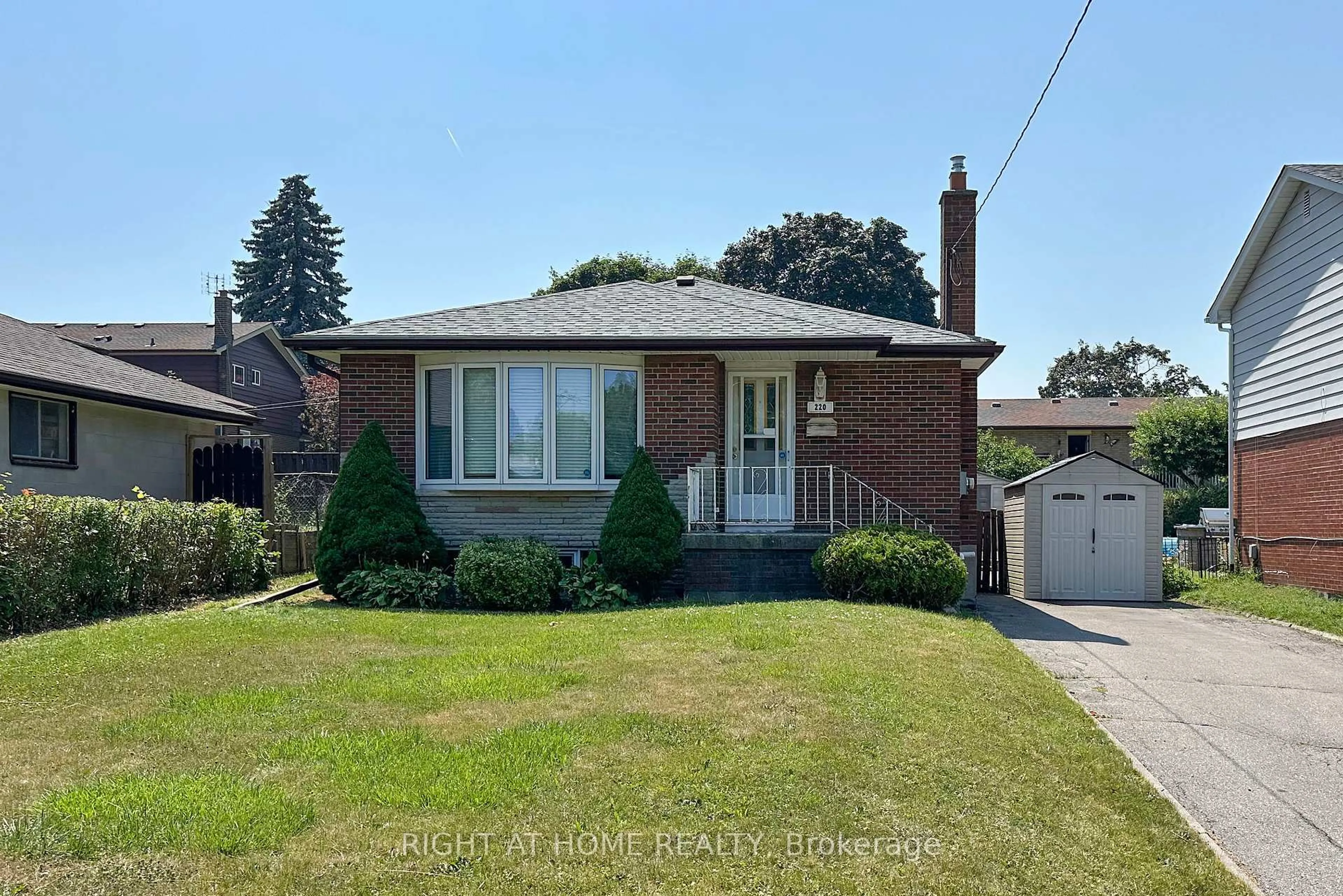 Home with brick exterior material, street for 220 Linden Crt, Oshawa Ontario L1H 6R1