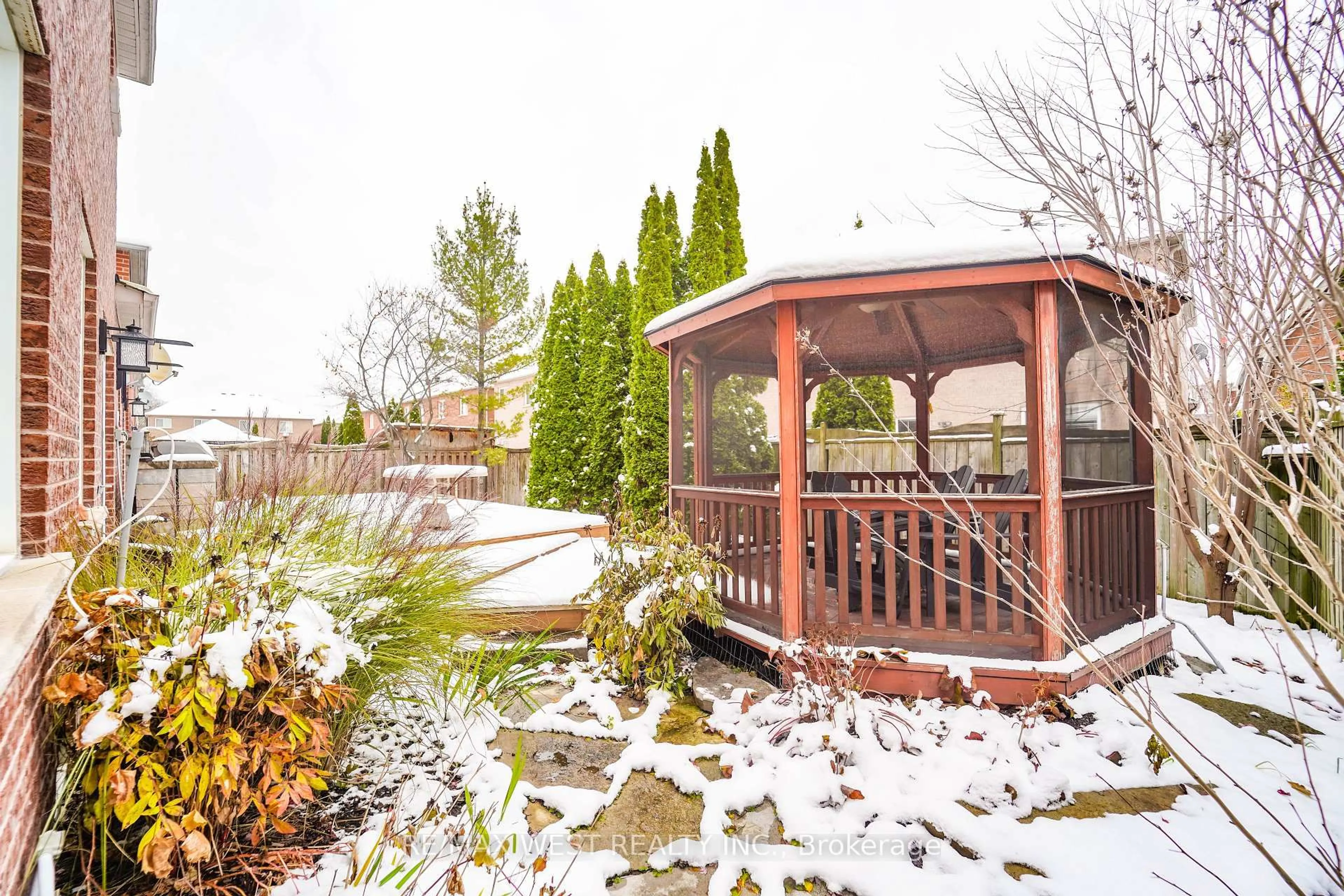Patio, water/lake/river/ocean view for 29 O'shea Cres, Ajax Ontario L1T 4W7