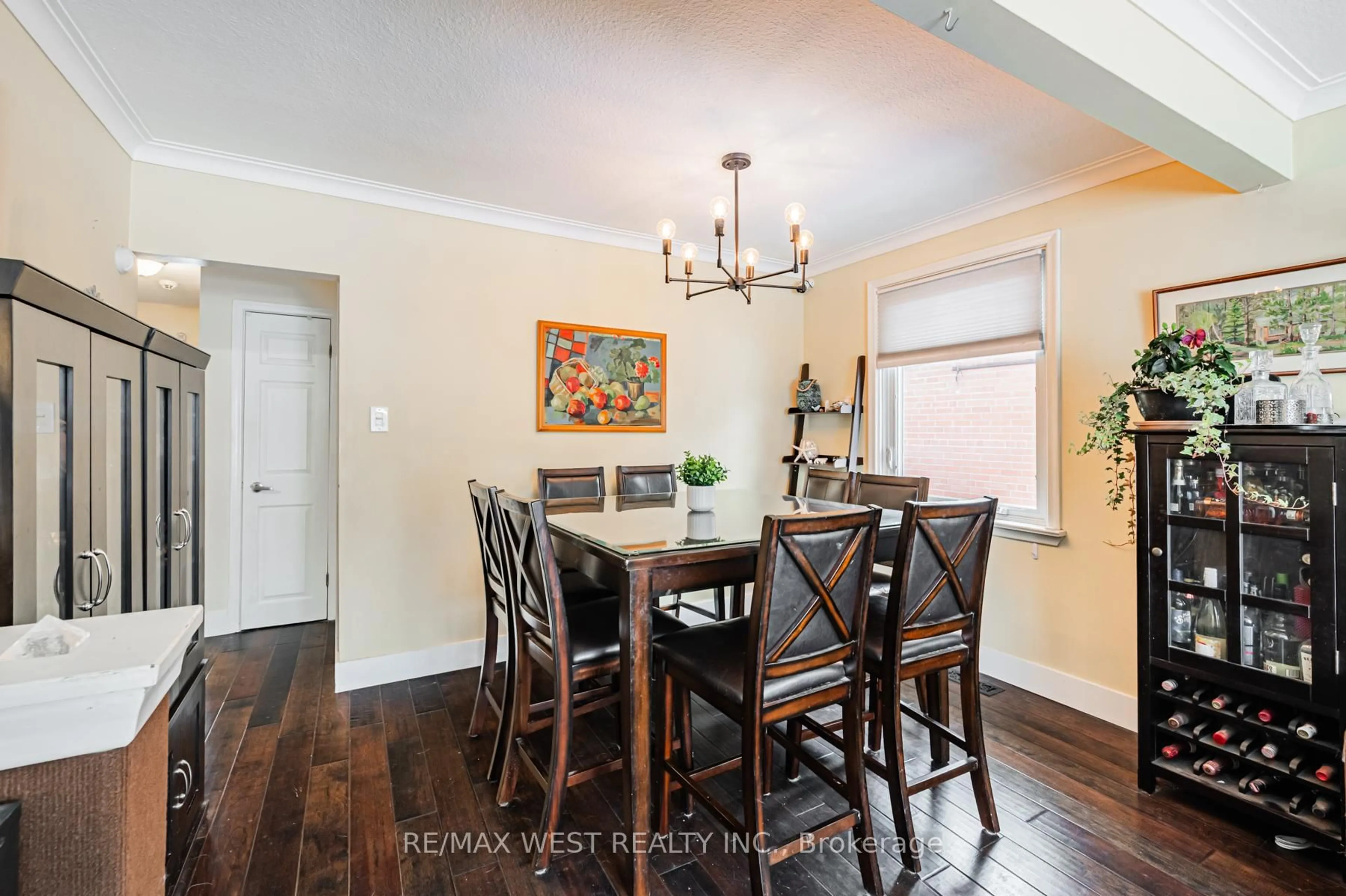 Dining room, wood/laminate floor for 75 Homestead Rd, Toronto Ontario M1E 3S1