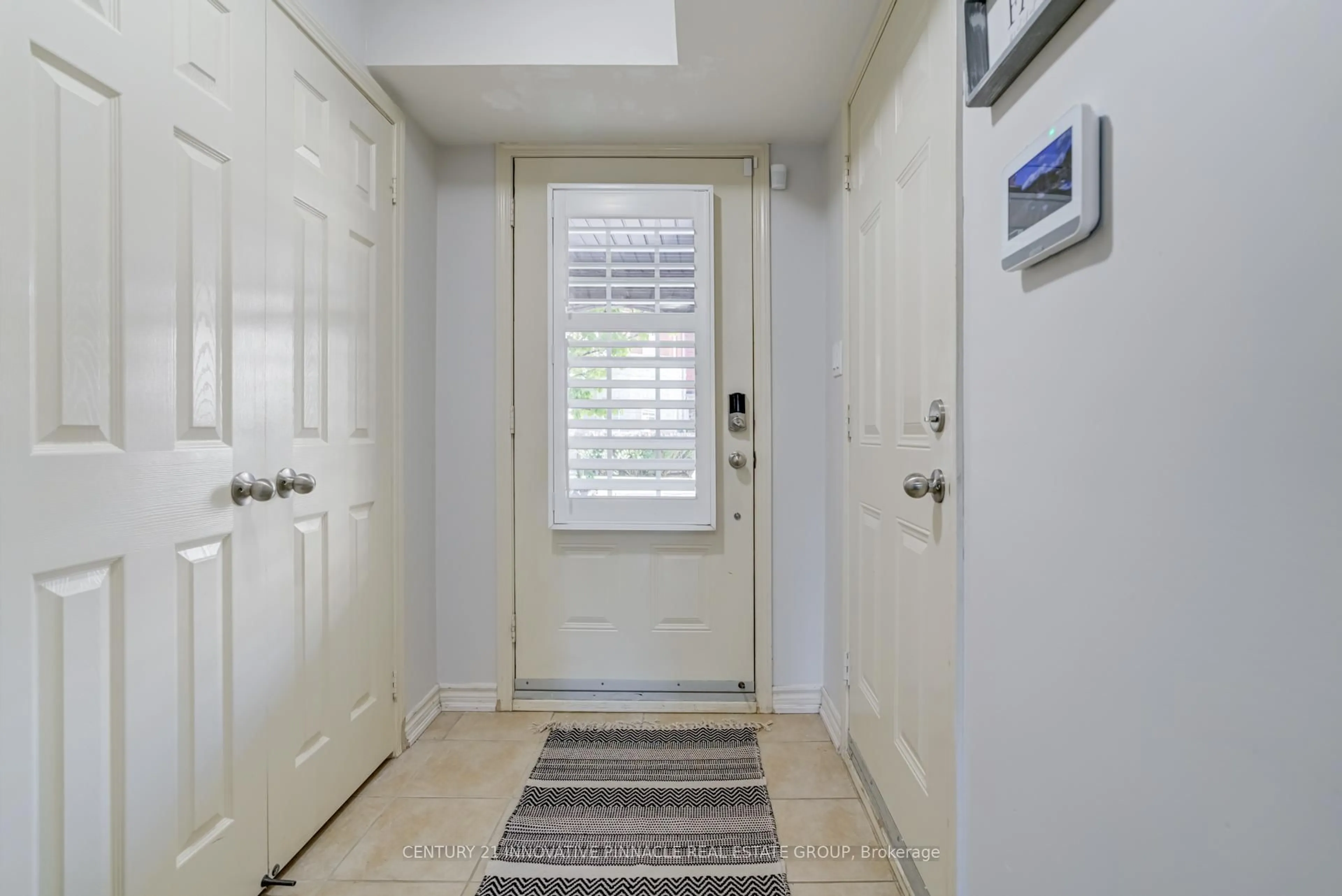 Indoor entryway for 1701 Finch Ave #9, Pickering Ontario L1V 0B7