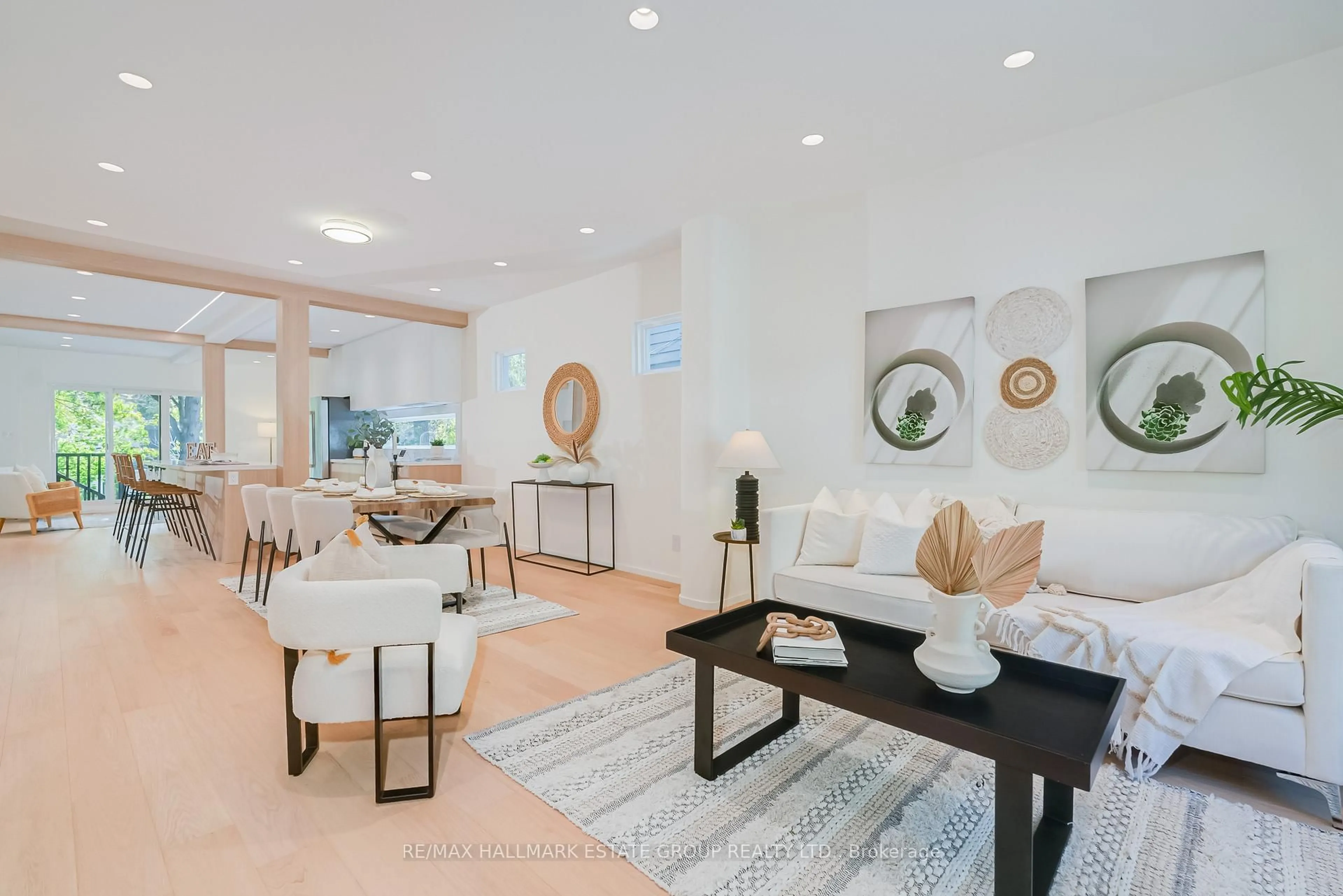 Living room with furniture, unknown for 7 Ivy Ave, Toronto Ontario M4L 2H6