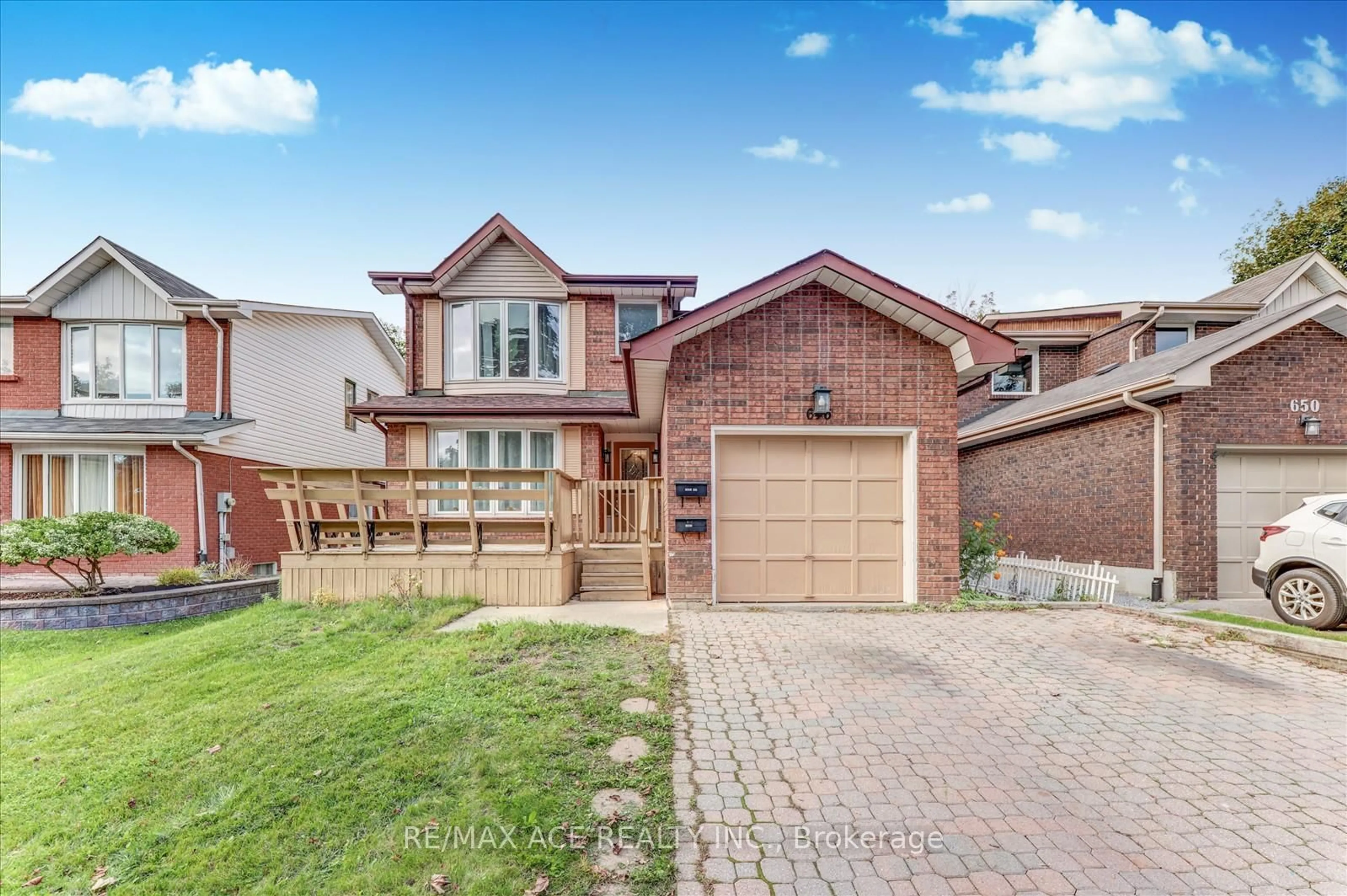 Home with brick exterior material, street for 646 Percival Crt, Oshawa Ontario L1K 1M4