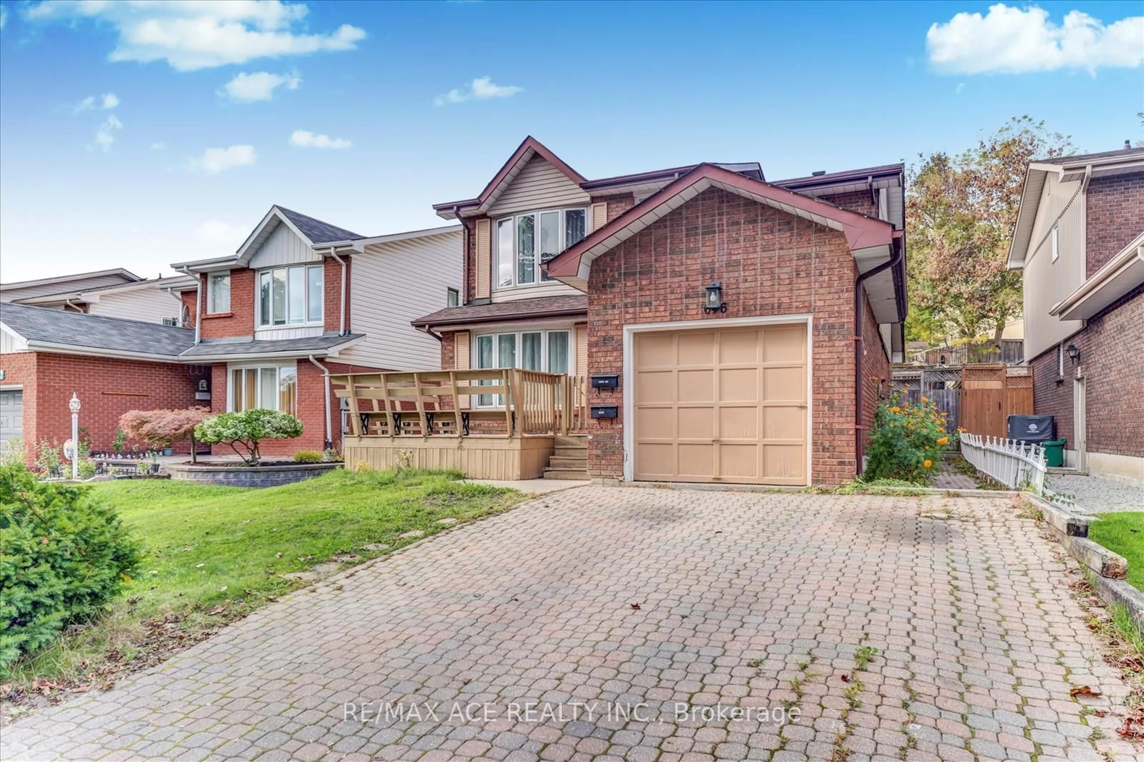 Home with brick exterior material, street for 646 Percival Crt, Oshawa Ontario L1K 1M4