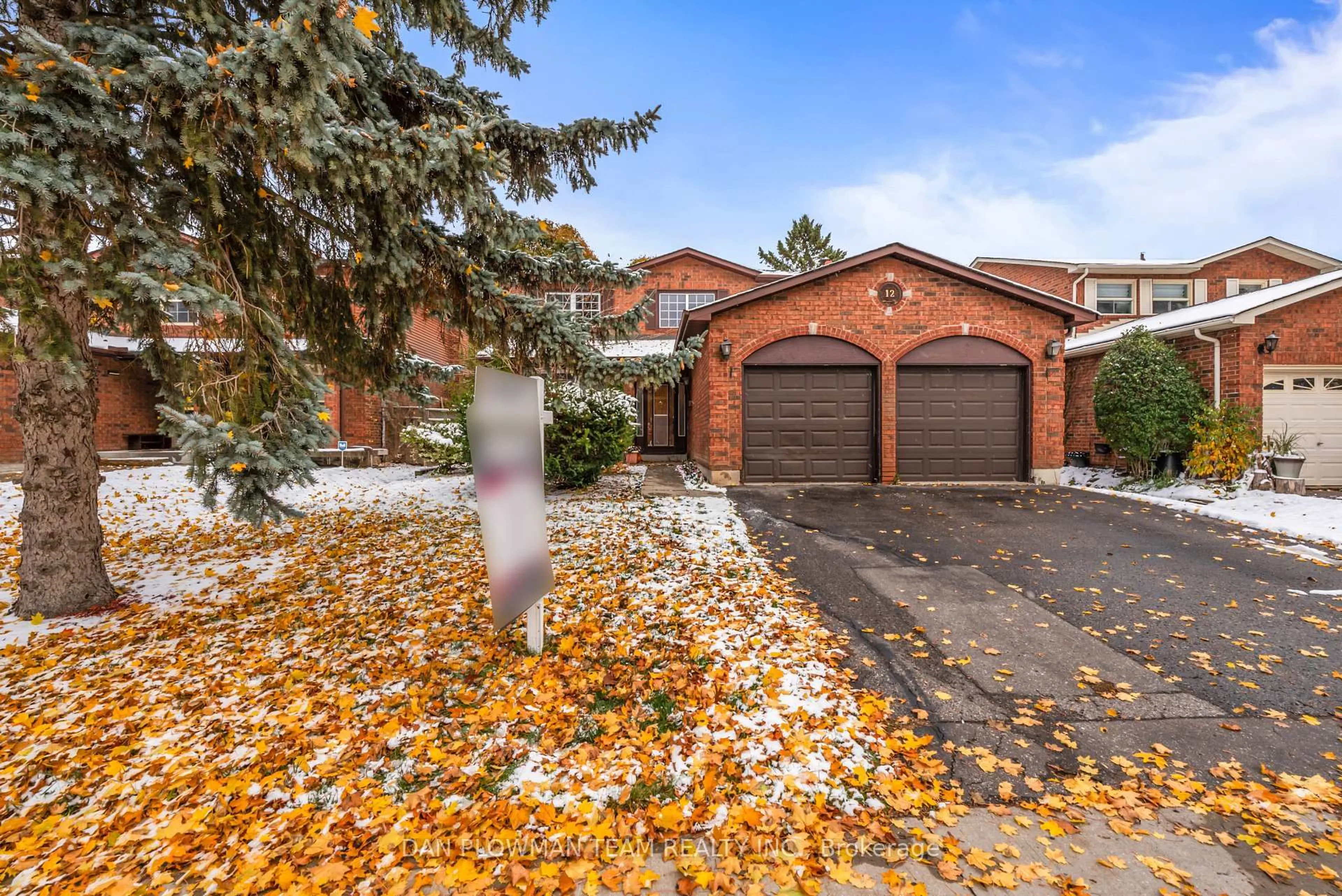 Home with brick exterior material, street for 12 Robinson Cres, Whitby Ontario L1N 6W5