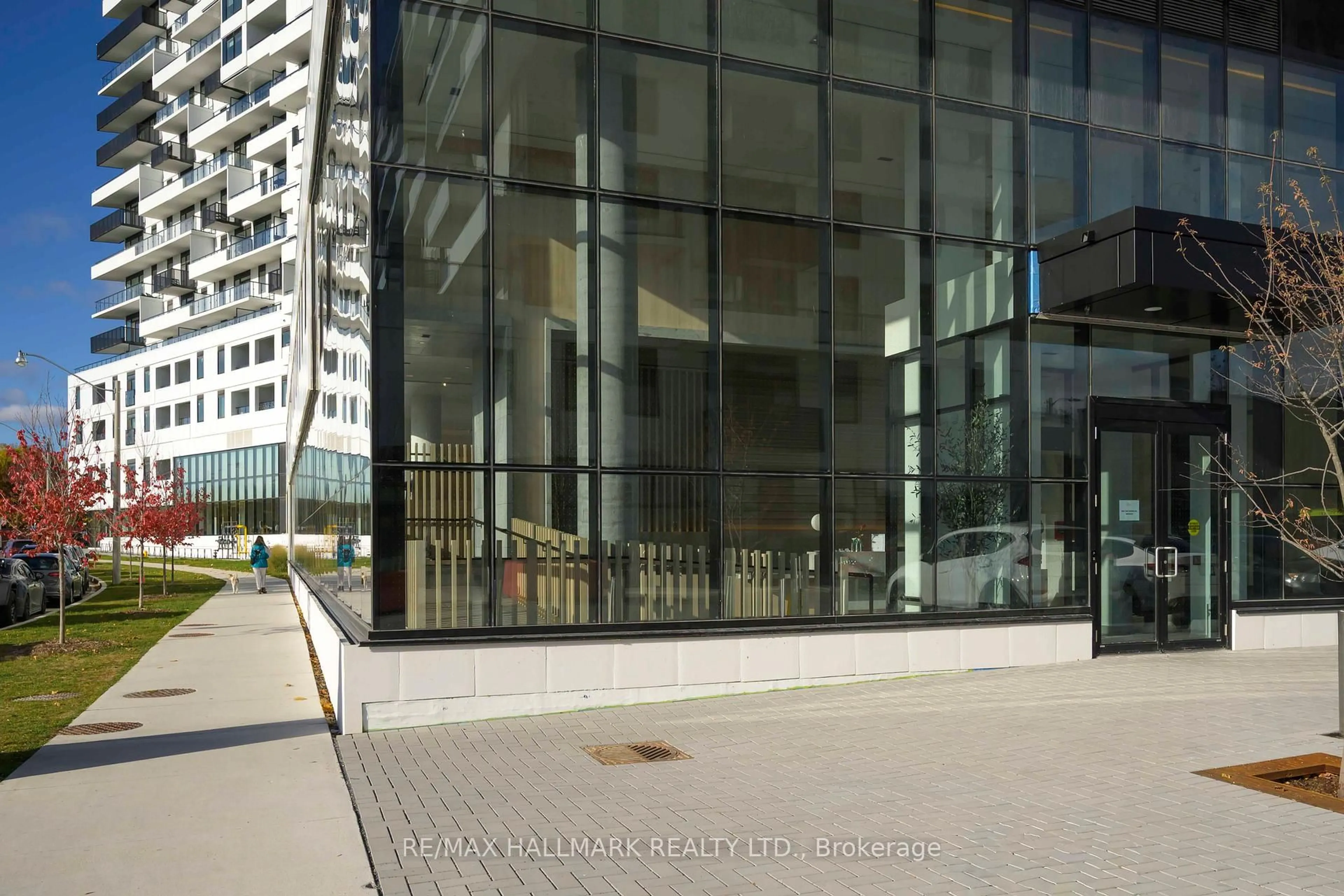 Indoor foyer for 1050 Eastern Ave #1310, Toronto Ontario M4L 0B7