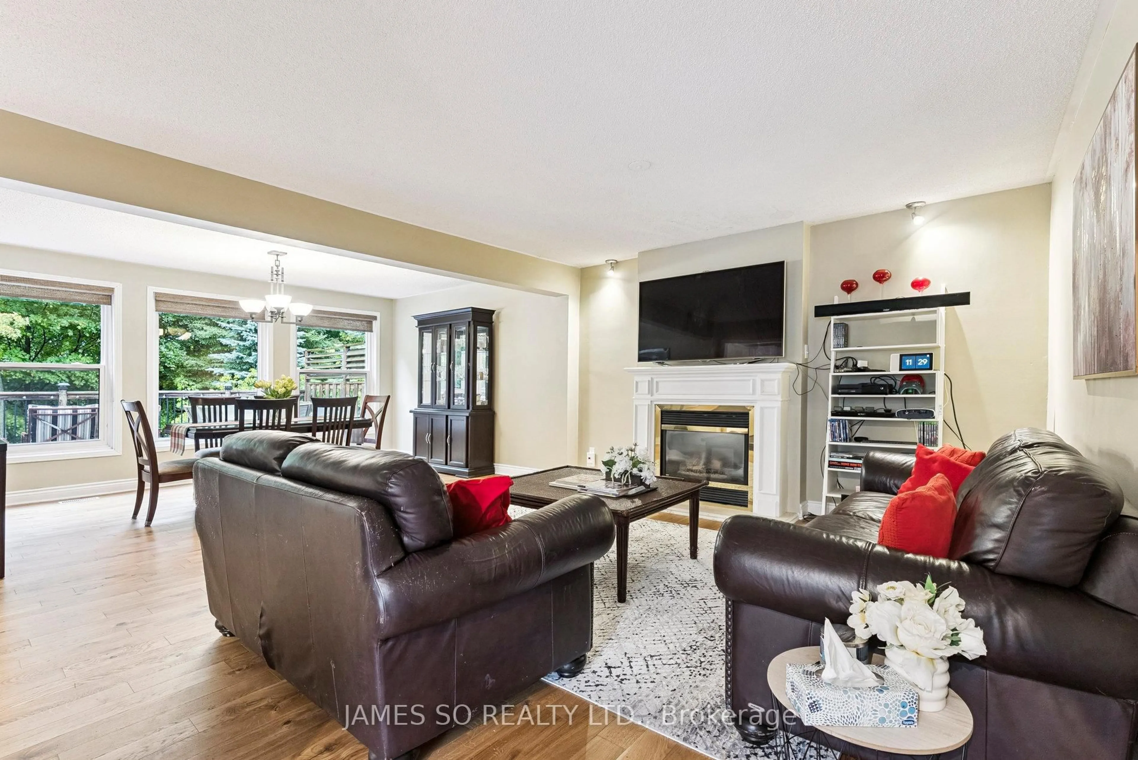 Living room with furniture, unknown for 24 Copping Rd, Toronto Ontario M1G 3J8