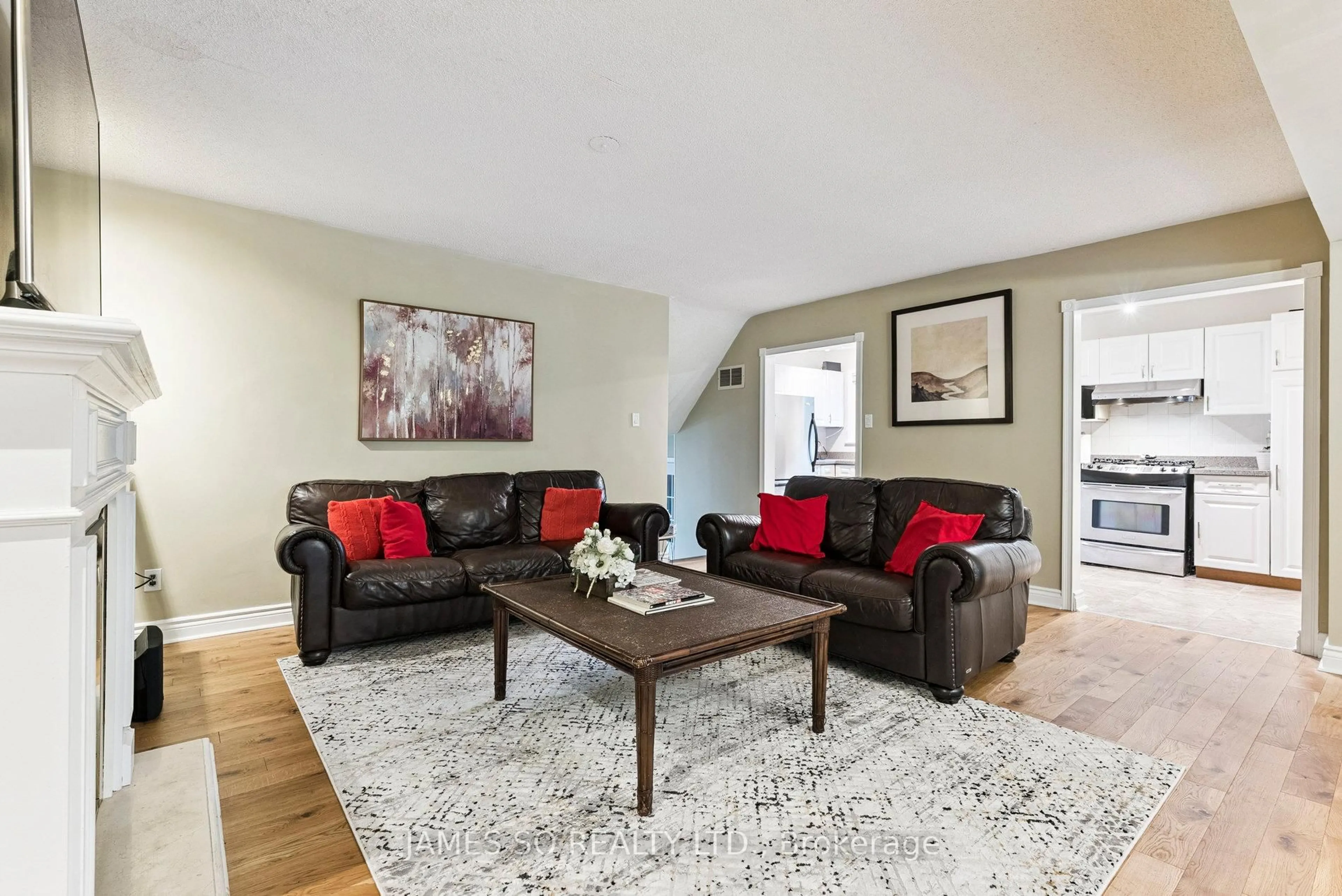 Living room with furniture, unknown for 24 Copping Rd, Toronto Ontario M1G 3J8