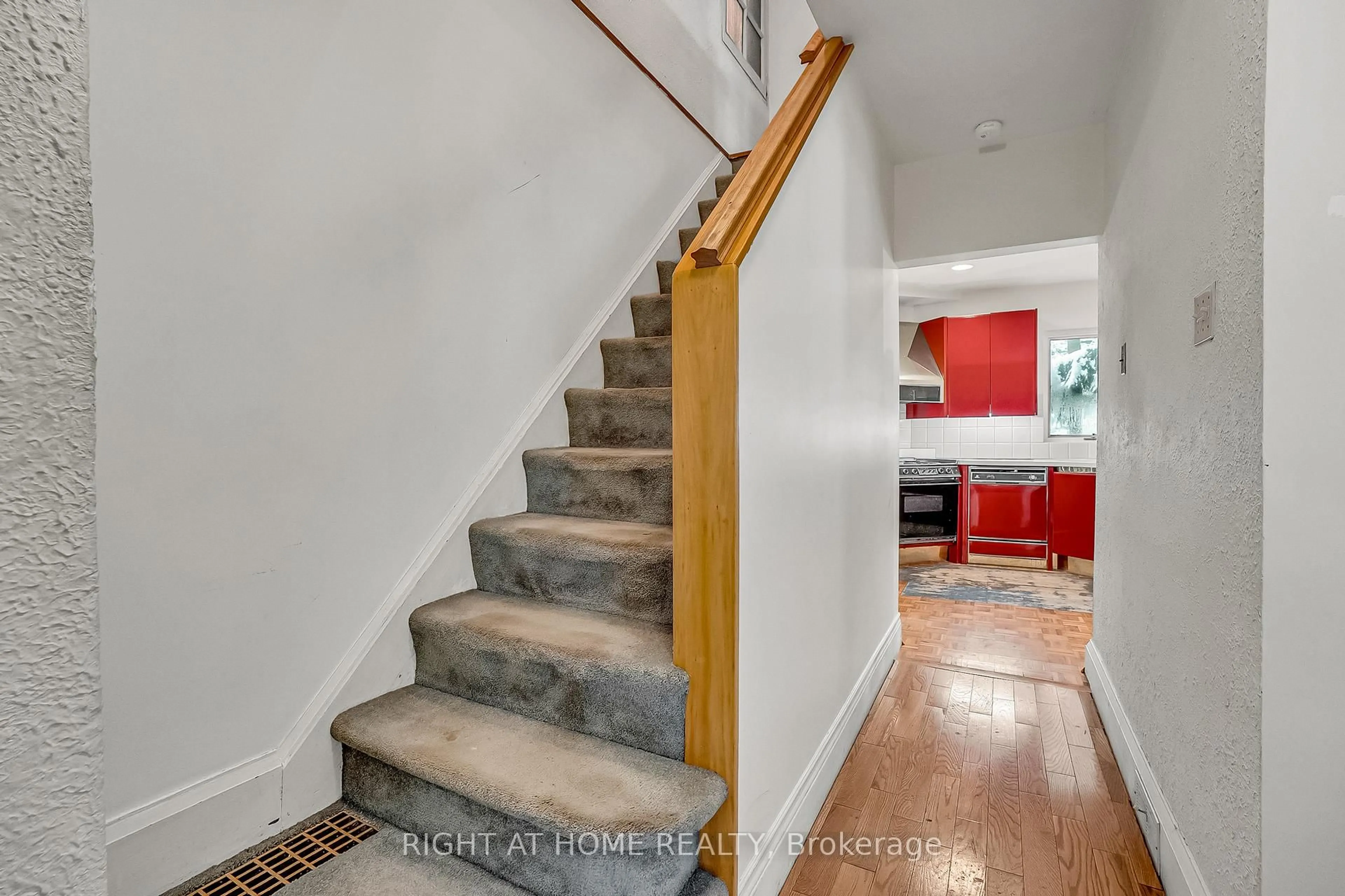 Stairs for 155 Neville Park Blvd, Toronto Ontario M4E 3P7