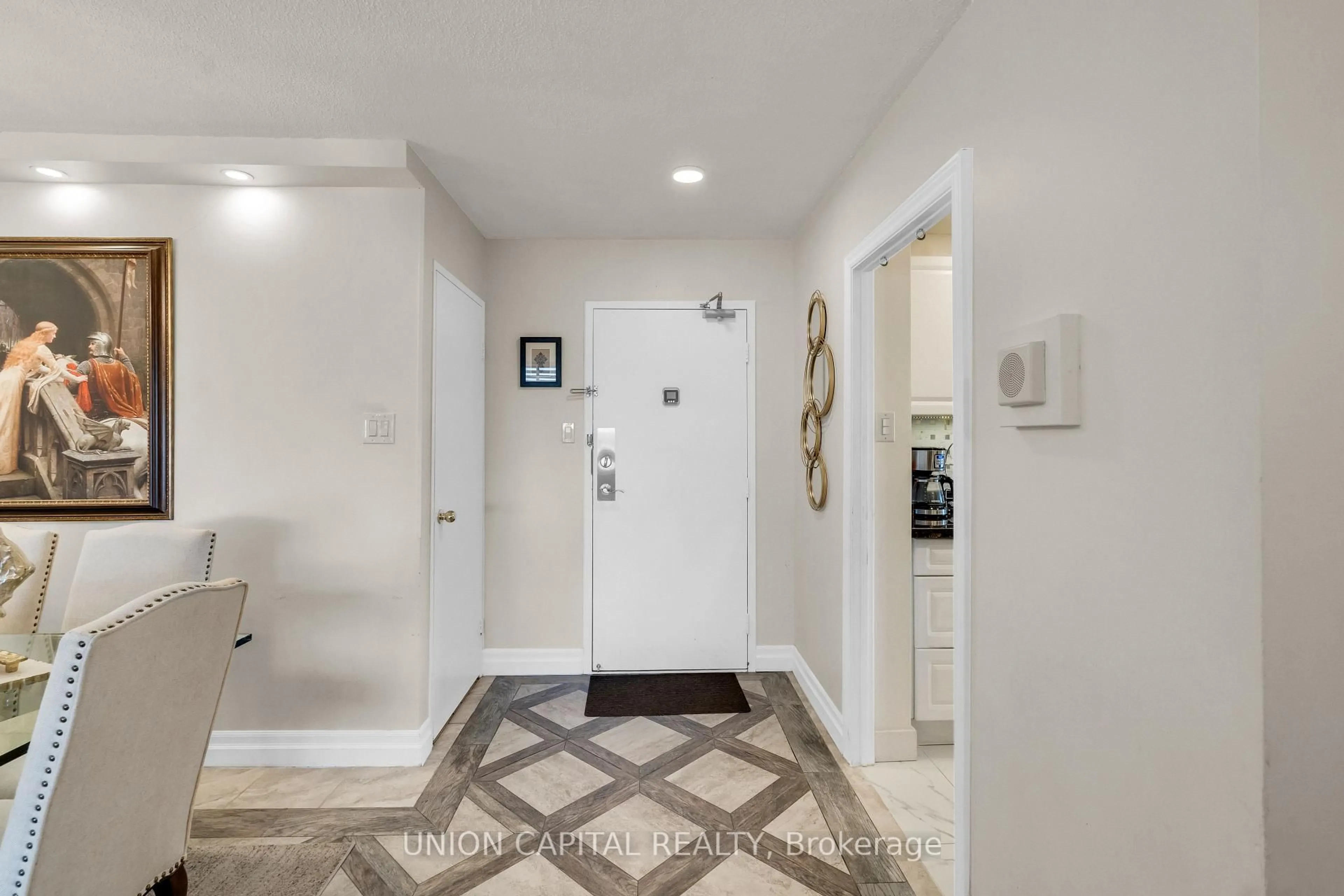 Indoor entryway for 45 Huntingdale Blvd #303, Toronto Ontario M1W 2N8