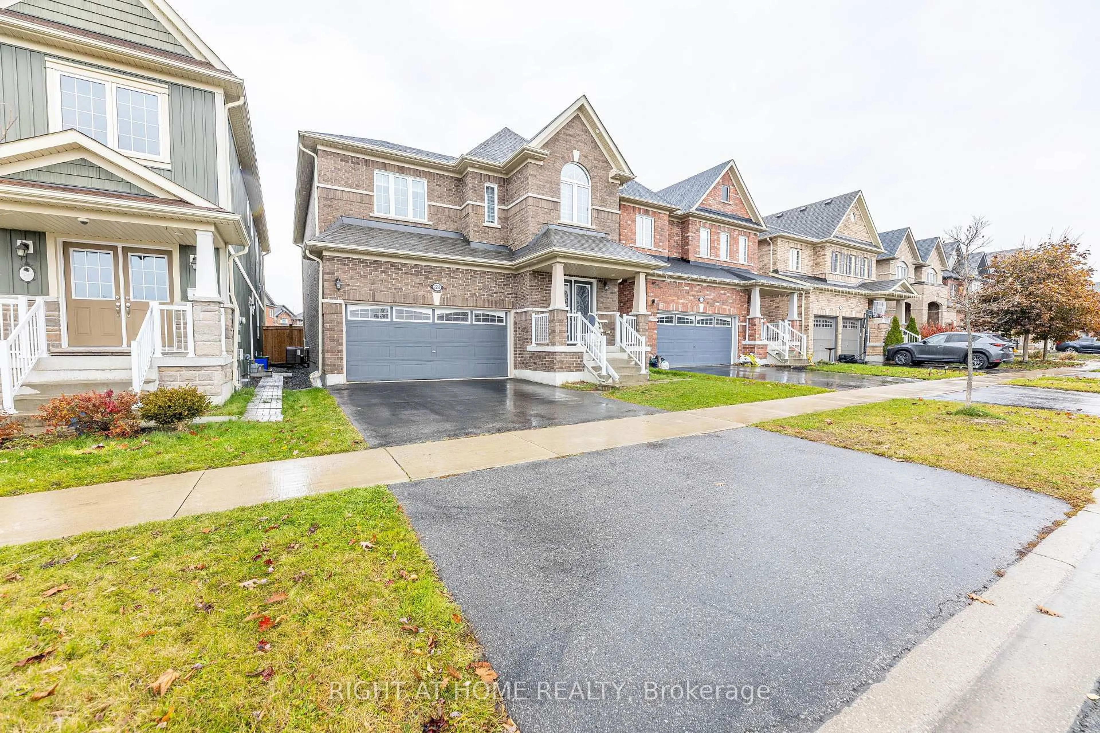A pic from outside/outdoor area/front of a property/back of a property/a pic from drone, street for 2296 Secreto Dr, Oshawa Ontario L1L 0L3
