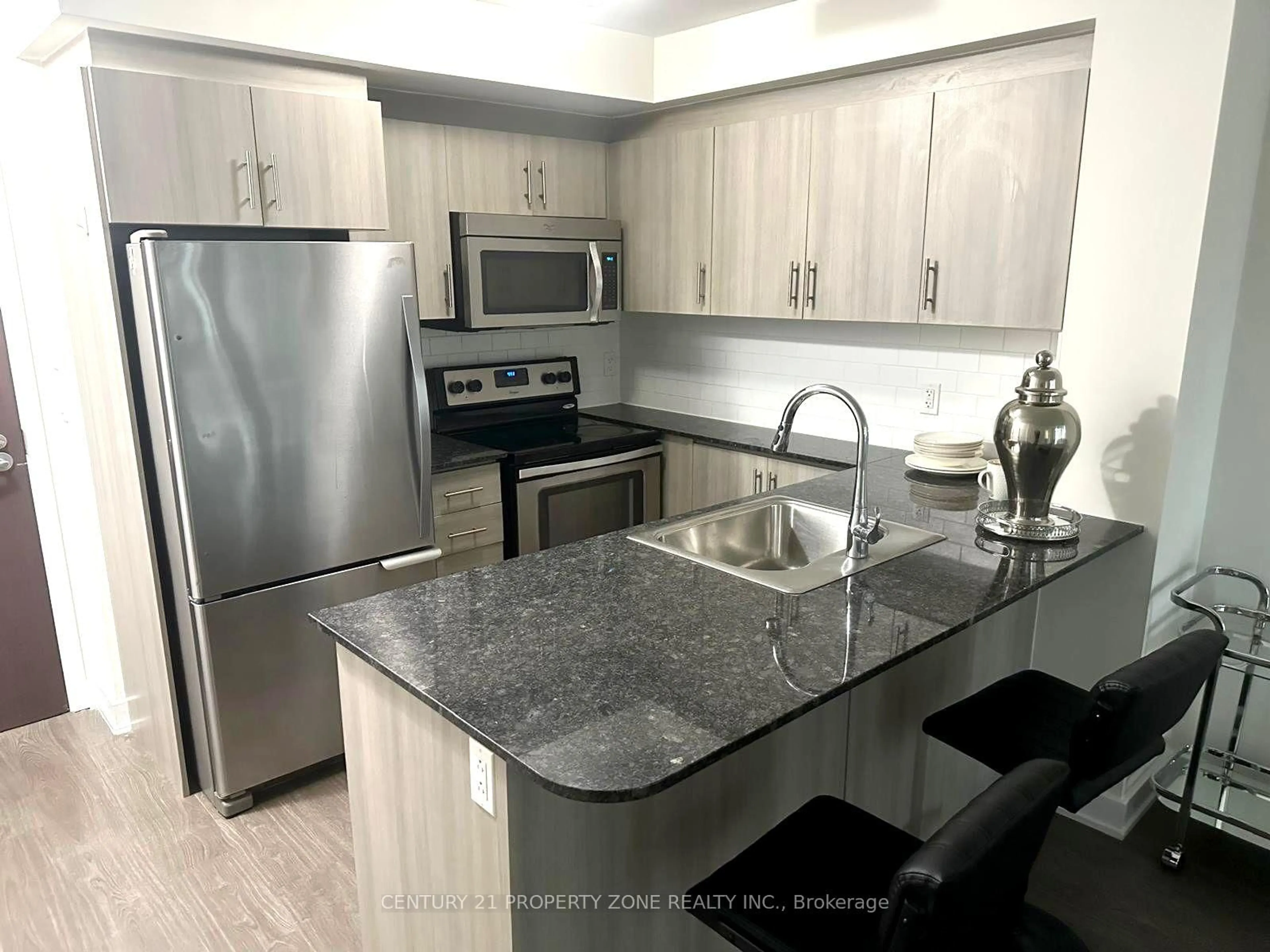 Standard kitchen, unknown for 185 Bonis Ave #303, Toronto Ontario M1T 0A4