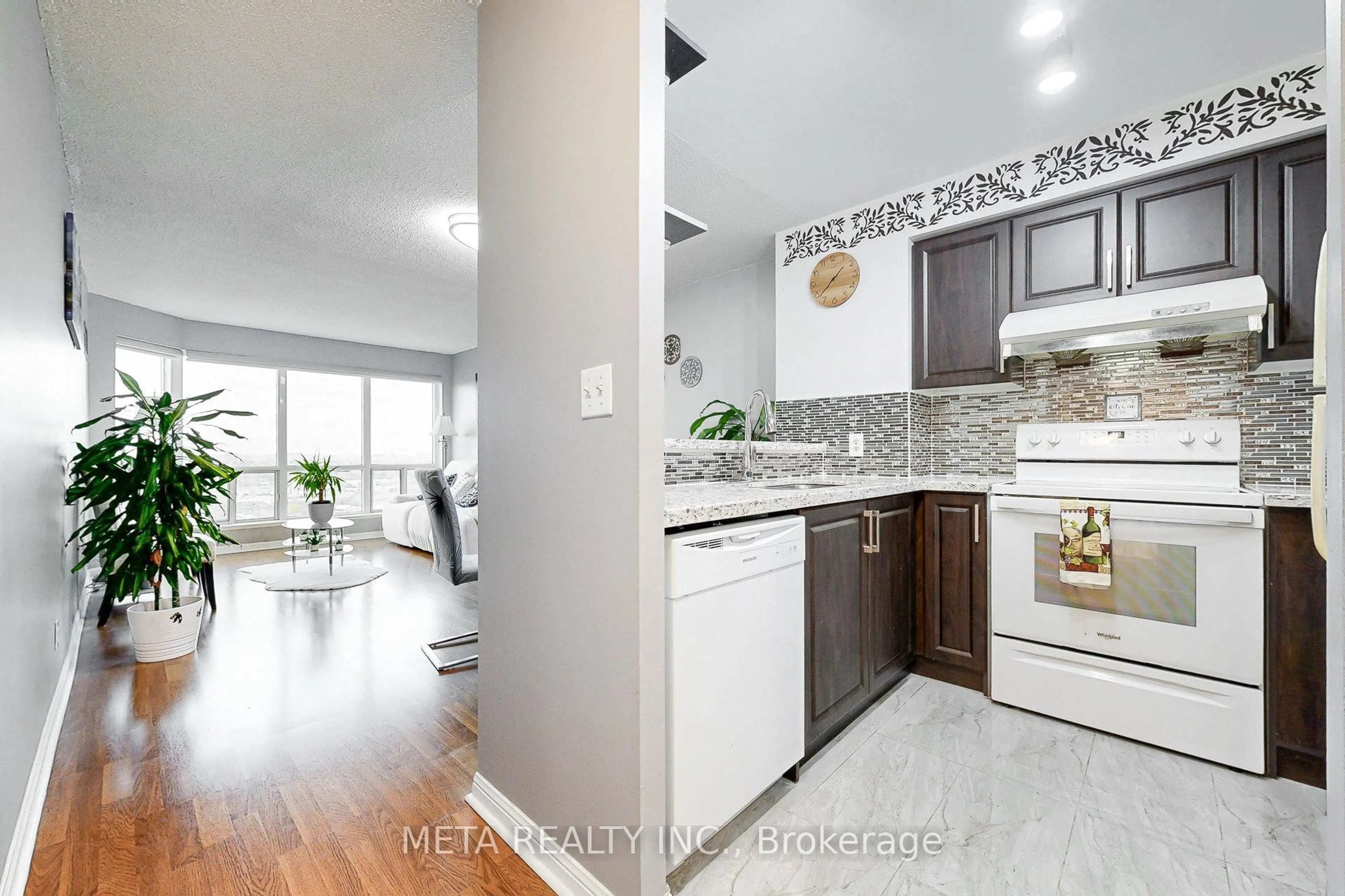 Open concept kitchen, unknown for 11 Lee Centre Dr, Toronto Ontario M1H 3J5