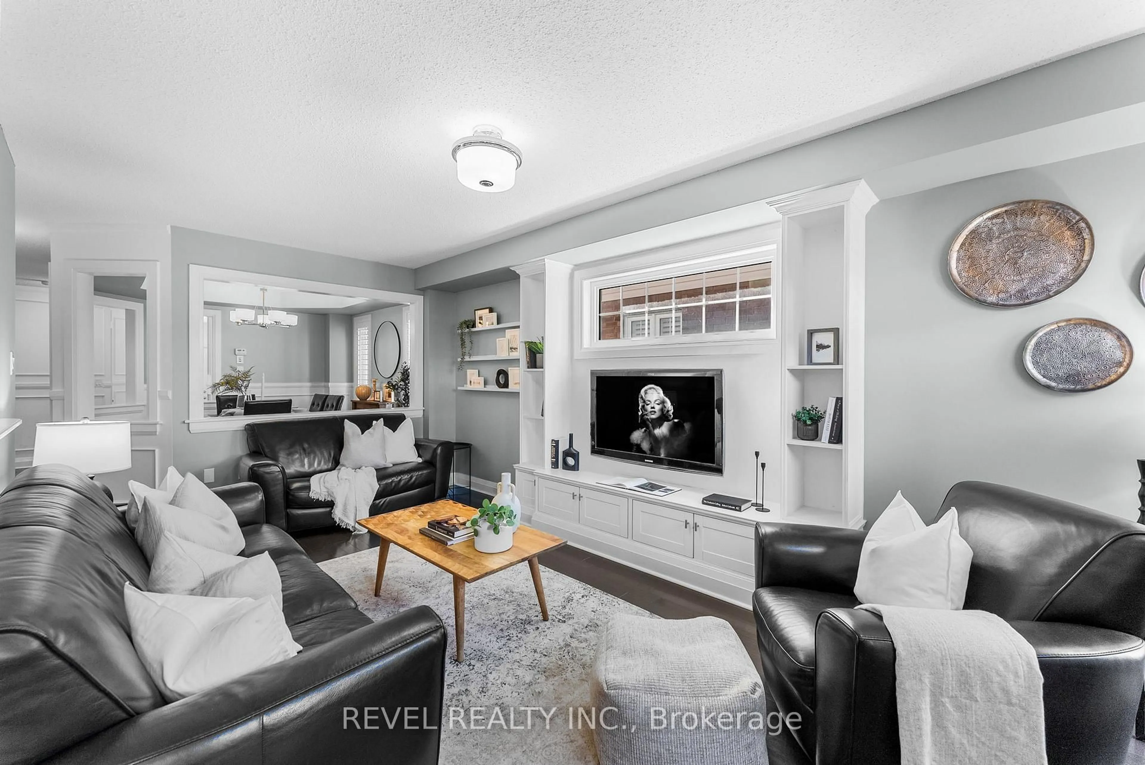 Living room with furniture, unknown for 97 Sharplin Dr, Ajax Ontario L1Z 0P3