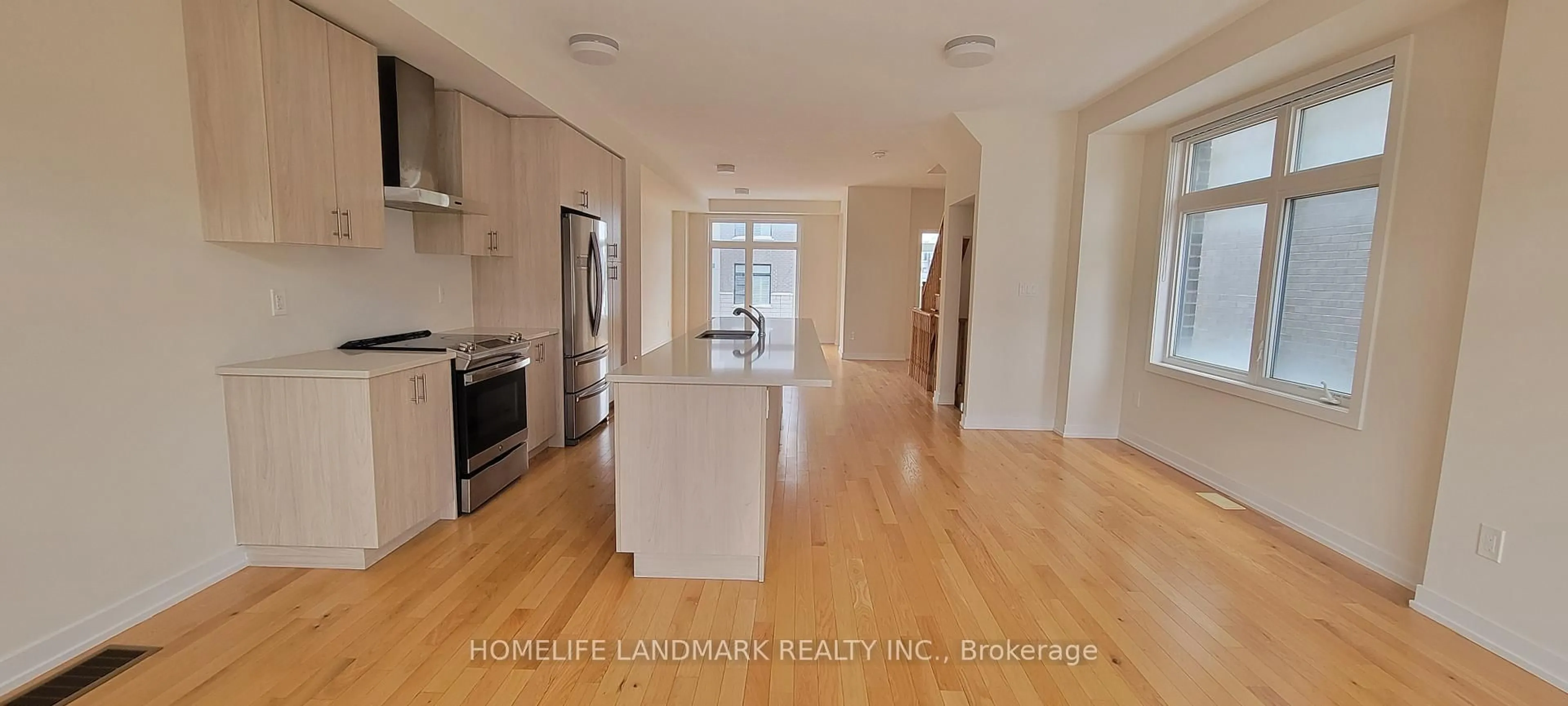 Open concept kitchen, unknown for 2514 Castlegate Crossing, Pickering Ontario M1X 0H6