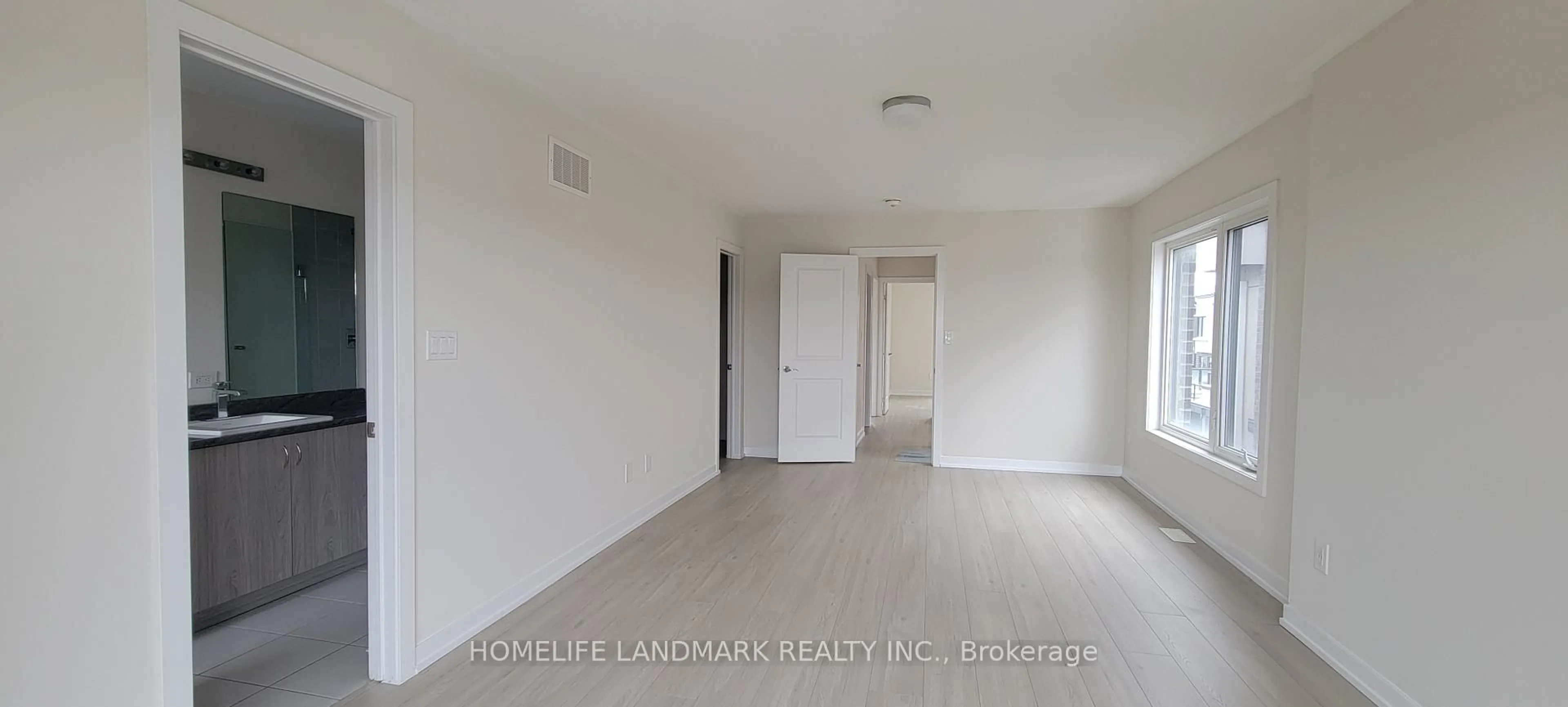 A pic of a room for 2514 Castlegate Crossing, Pickering Ontario M1X 0H6