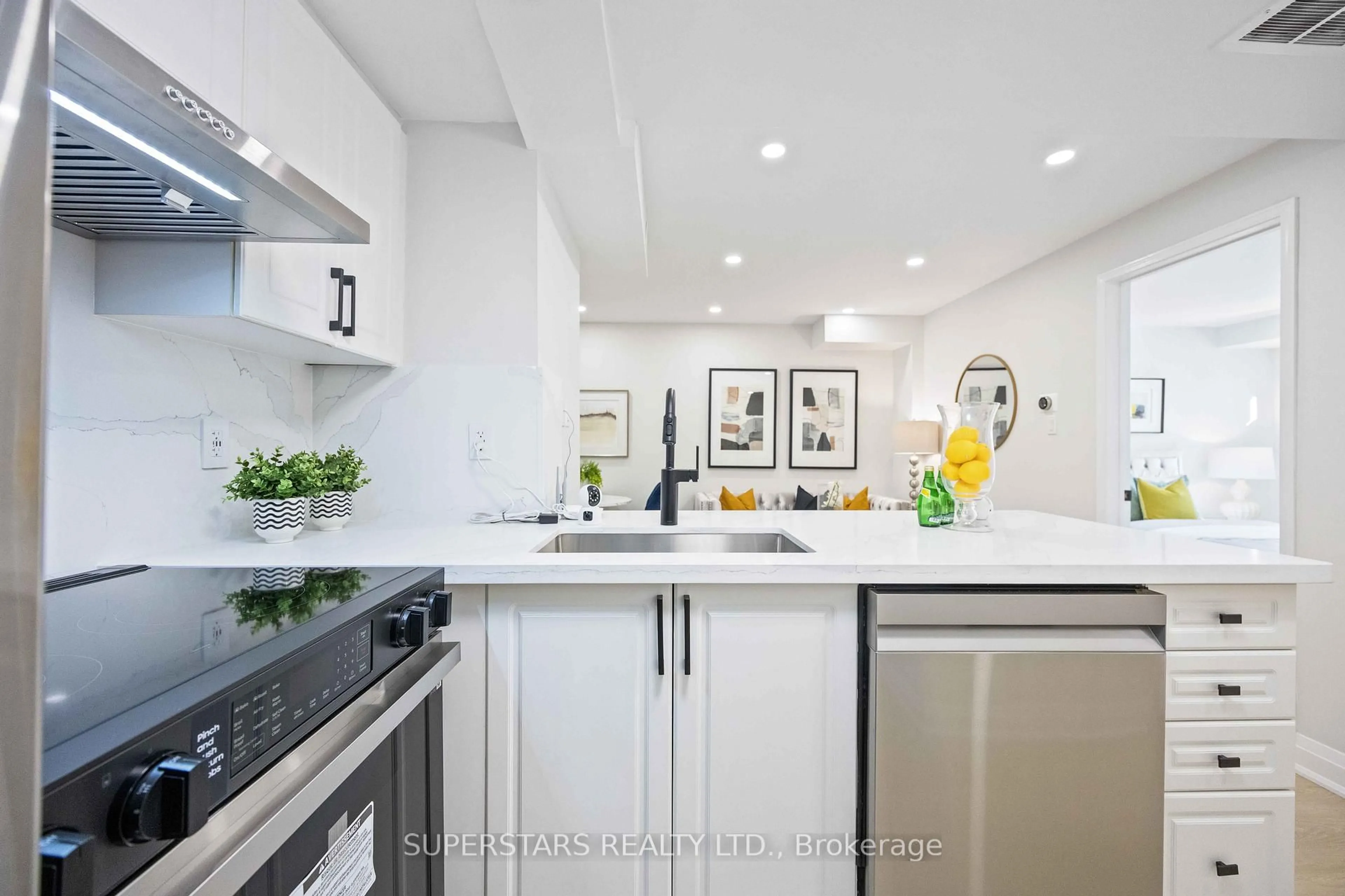 Contemporary kitchen, ceramic/tile floor for 42 Pinery Tr #120, Toronto Ontario M1B 6K2