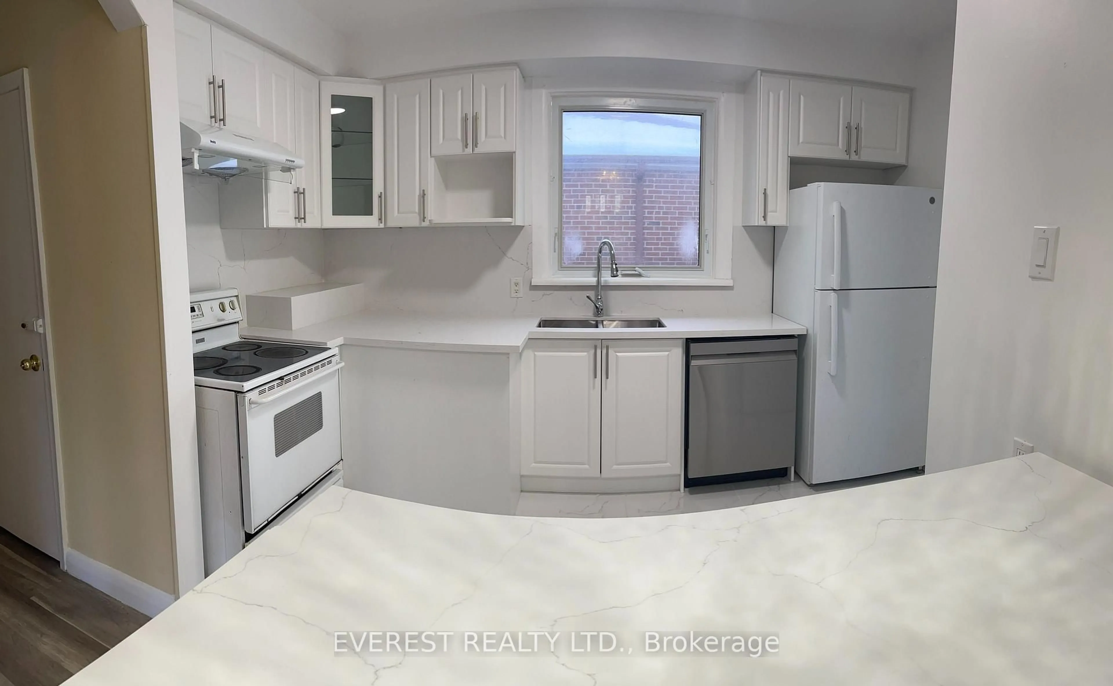 Standard kitchen, unknown for 45 Kilgreggan Cres, Toronto Ontario M1J 1S4