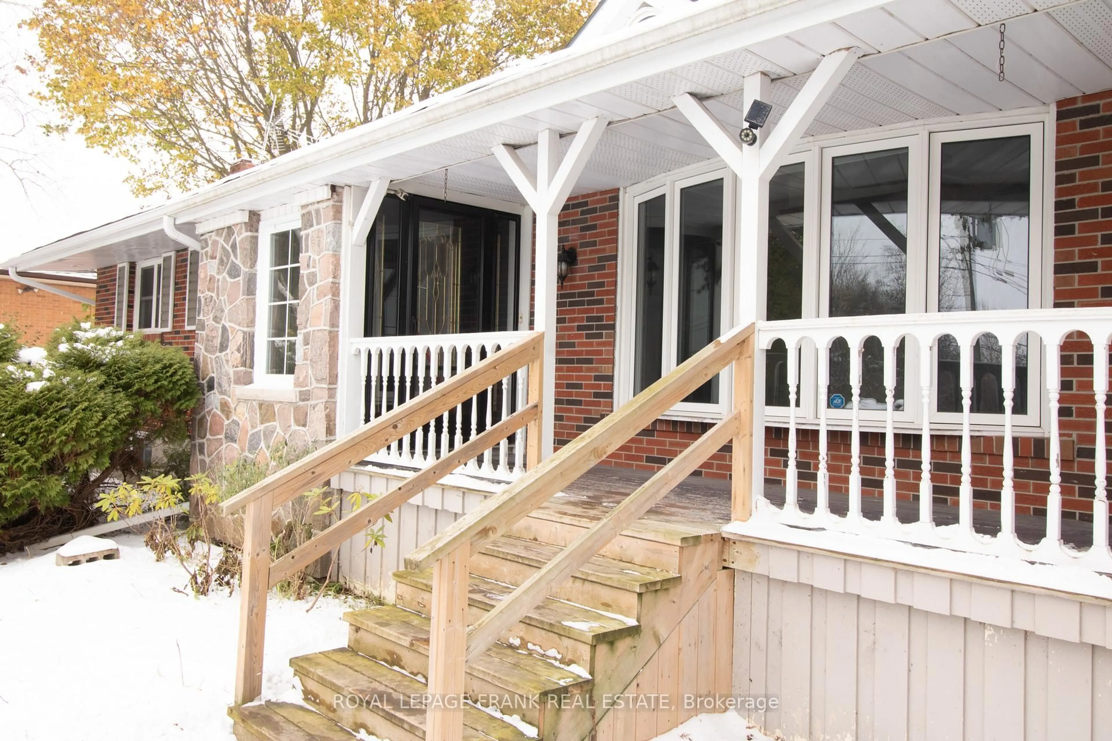 Home with vinyl exterior material, street for 1578 King St, Scugog Ontario L9L 1C2