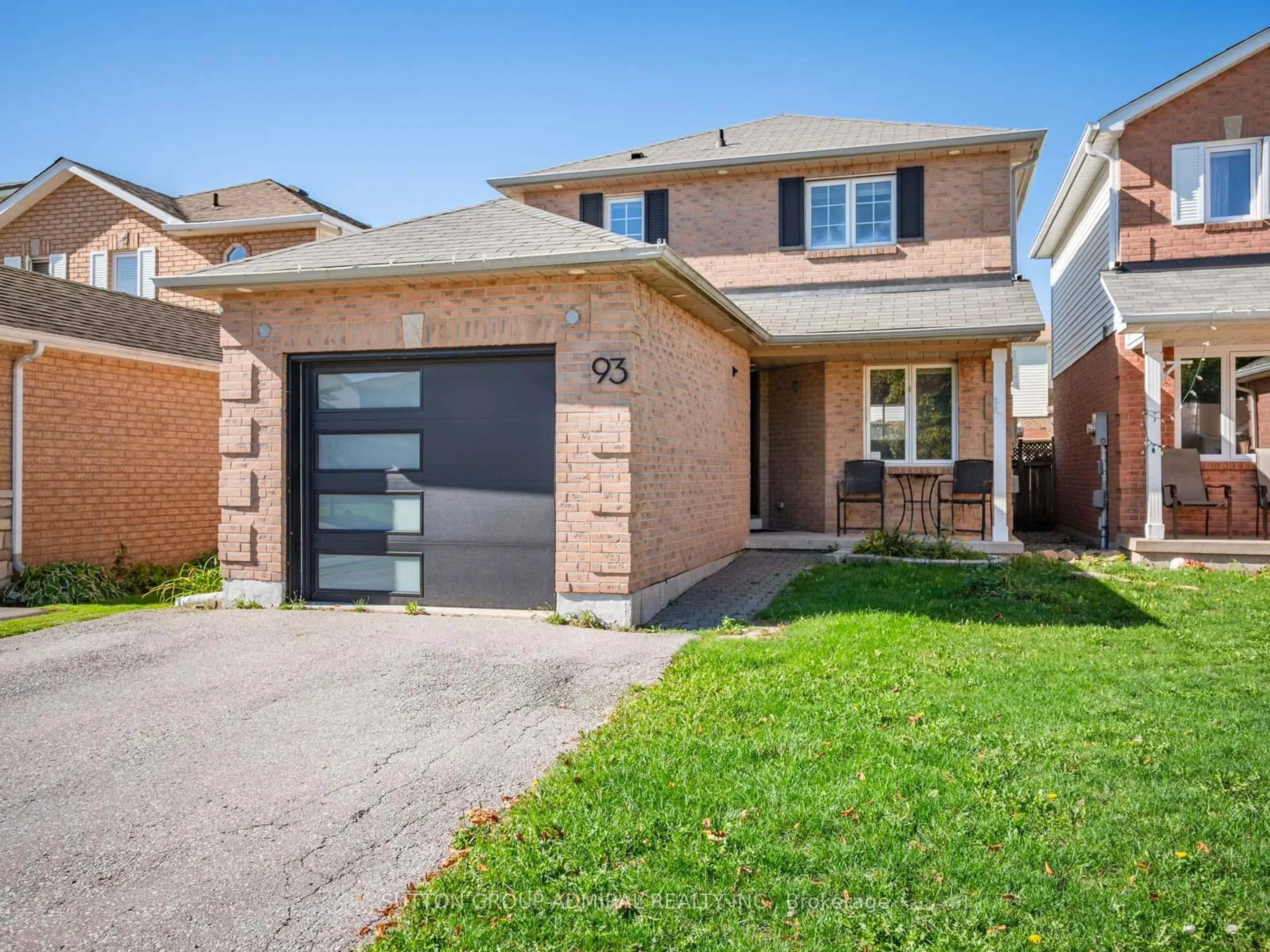 Home with brick exterior material, street for 93 McMann Cres, Clarington Ontario L1E 2W9