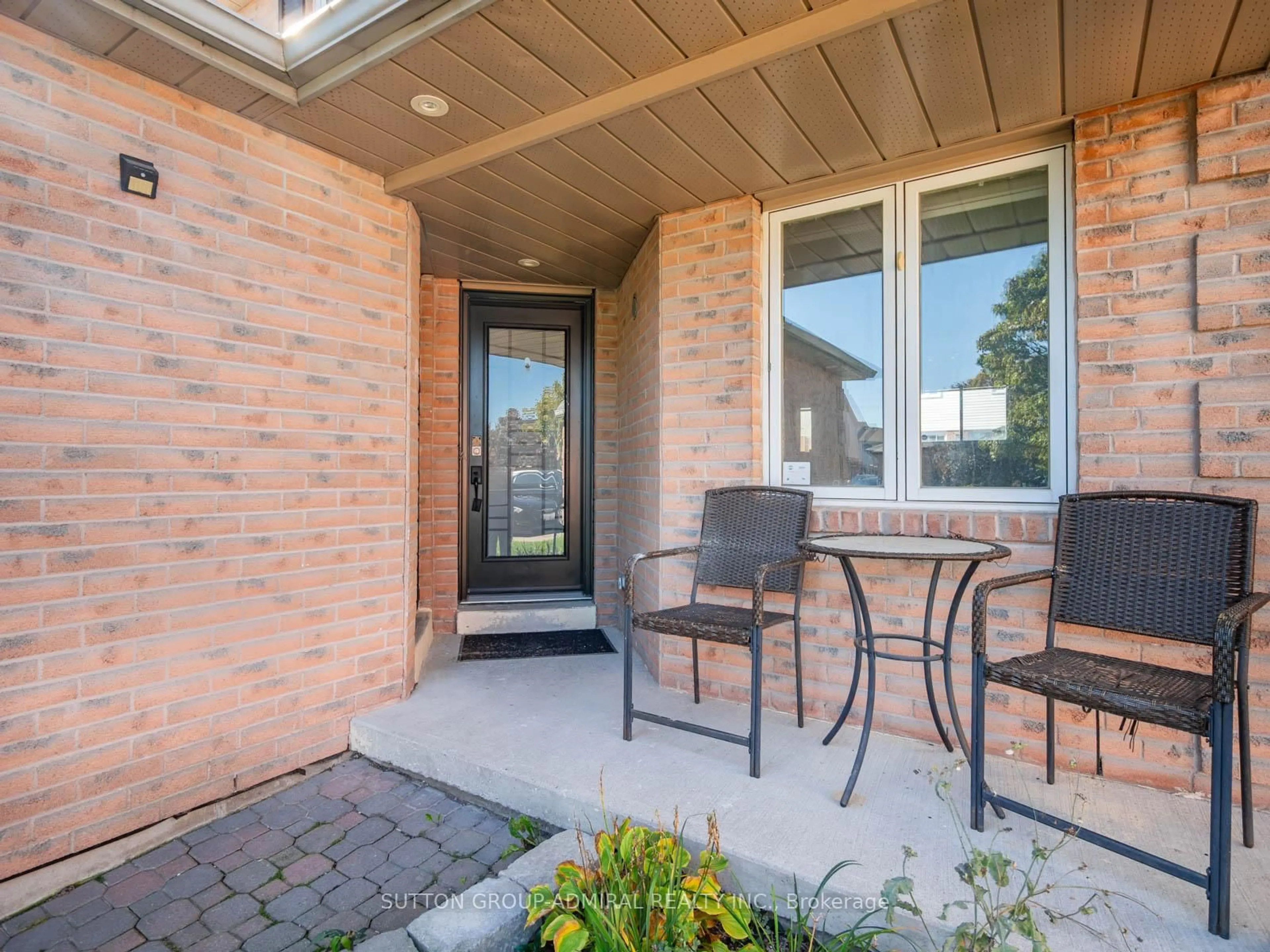 Home with brick exterior material, street for 93 McMann Cres, Clarington Ontario L1E 2W9