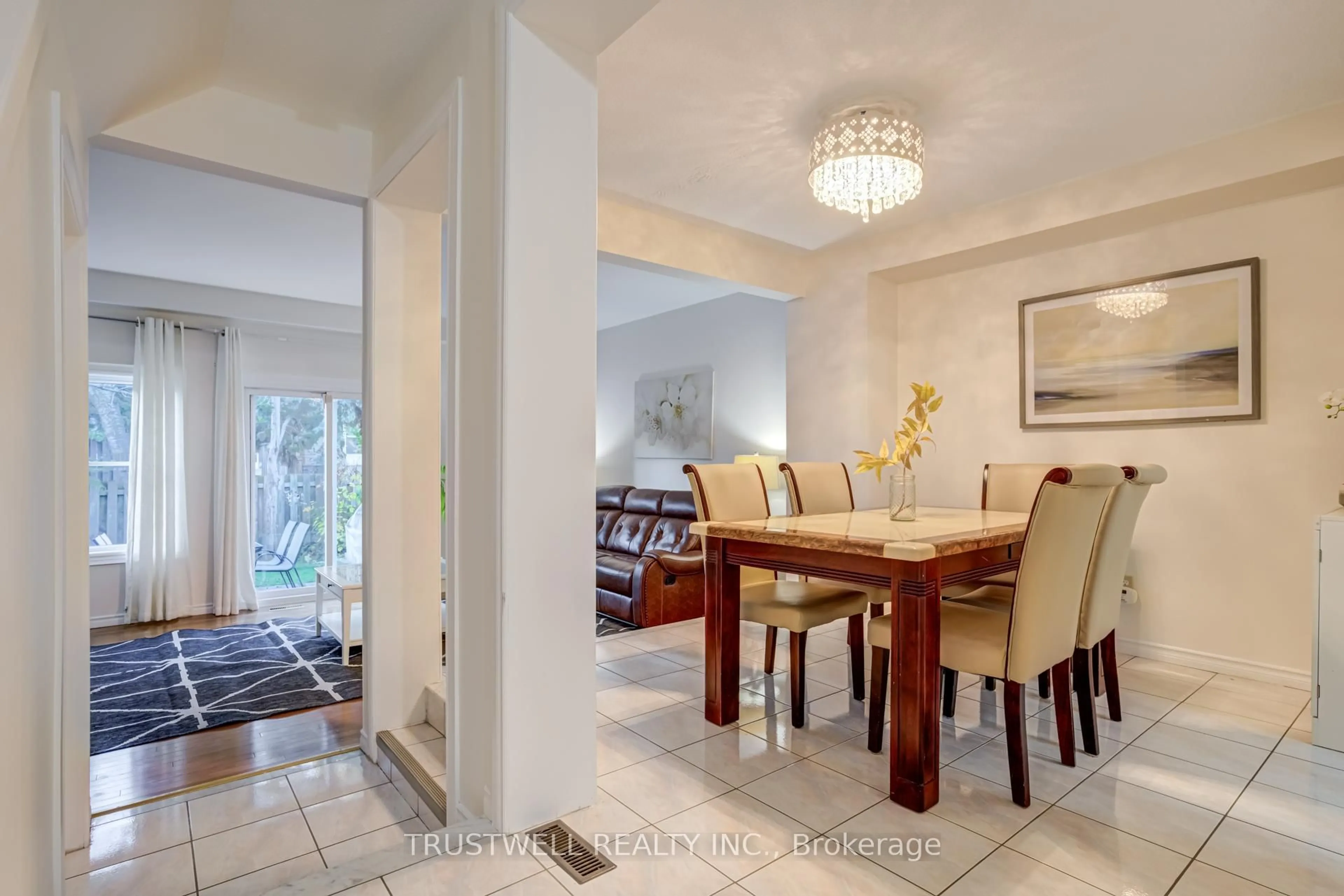 Dining room, ceramic/tile floor for 44 Caronia Sq, Toronto Ontario M1B 2Z8