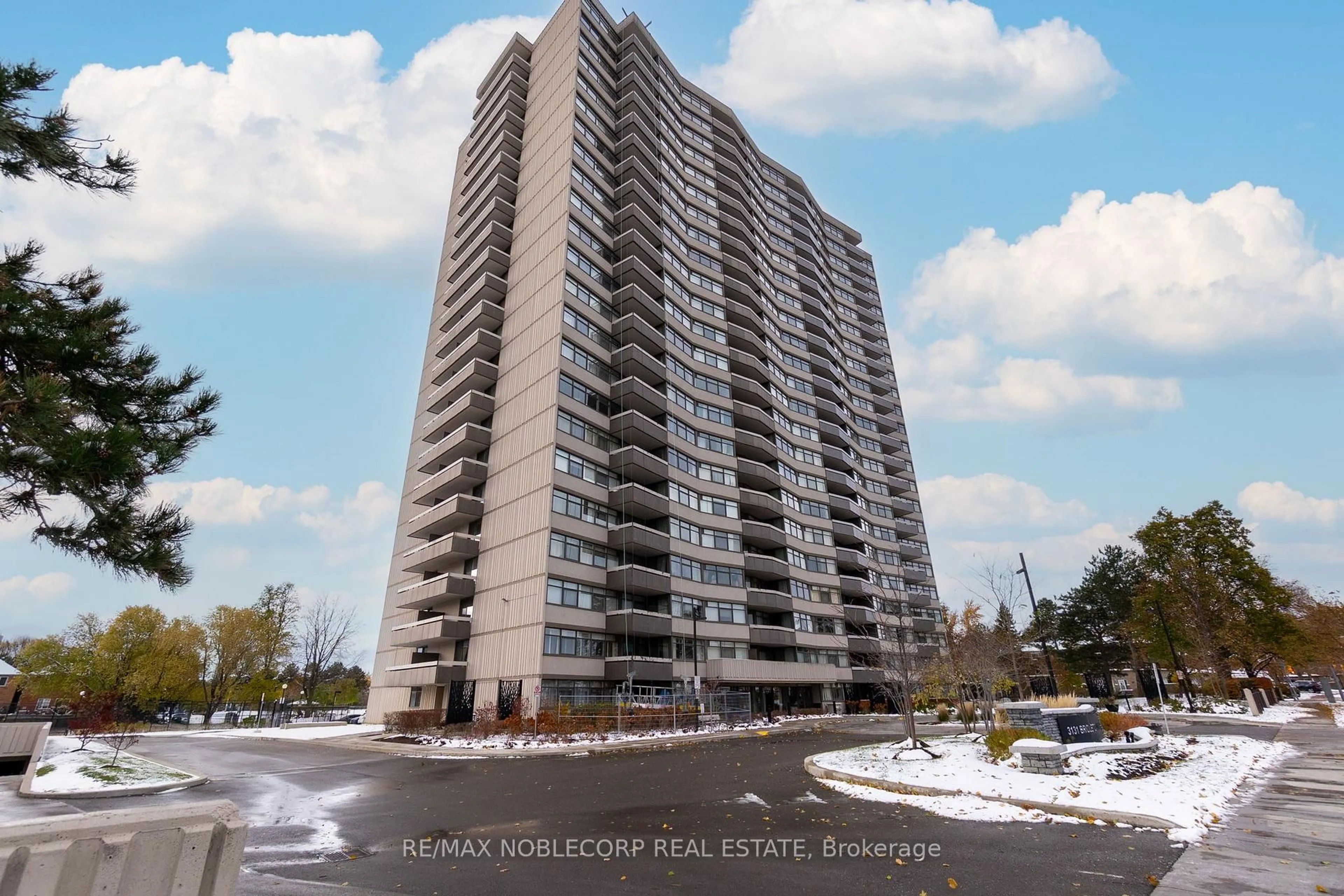 Unknown for 3131 Bridletowne Circ #901, Toronto Ontario M1W 2S9