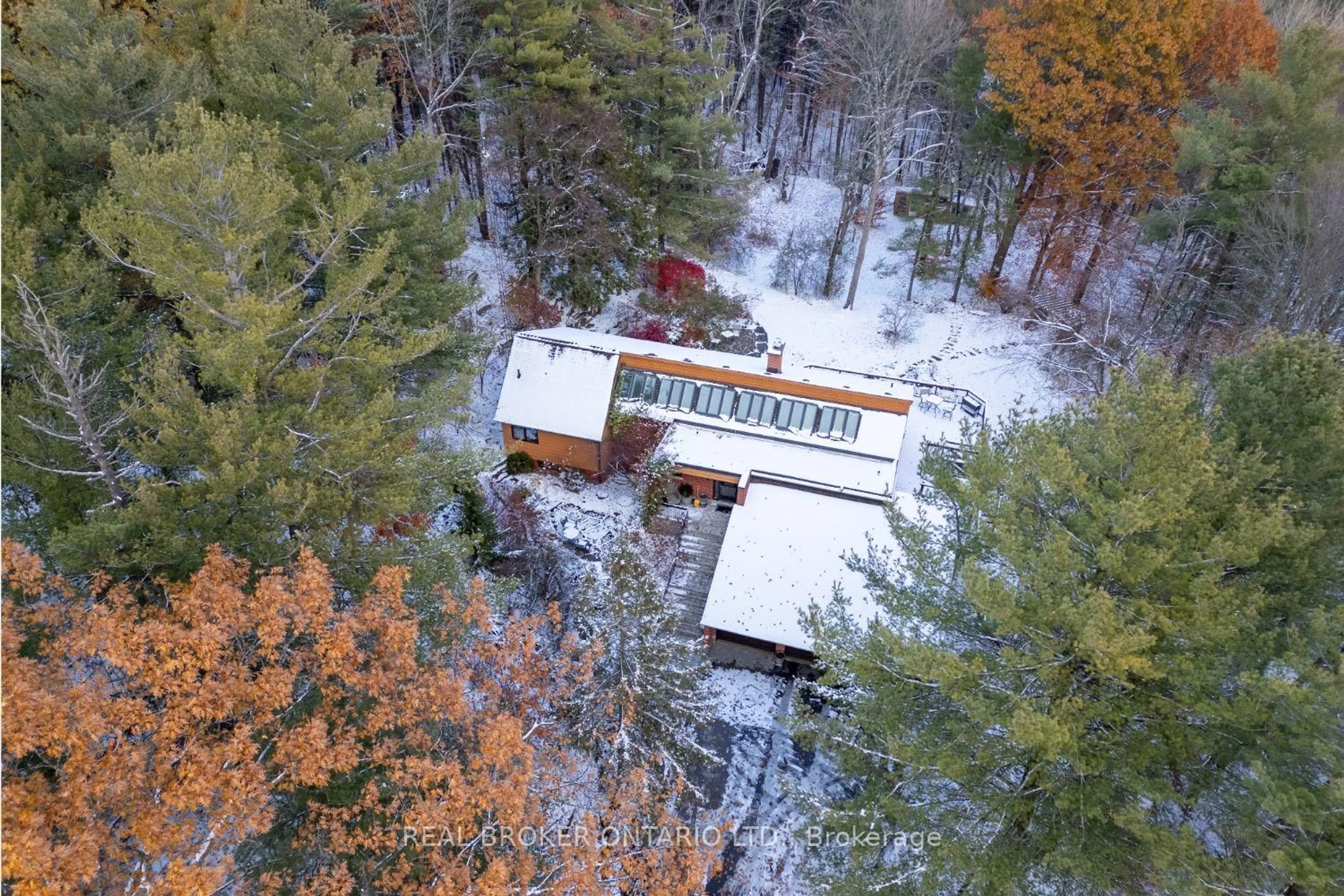 A pic from outside/outdoor area/front of a property/back of a property/a pic from drone, forest/trees view for 5 Sumac Rd, Clarington Ontario L0B 1B0
