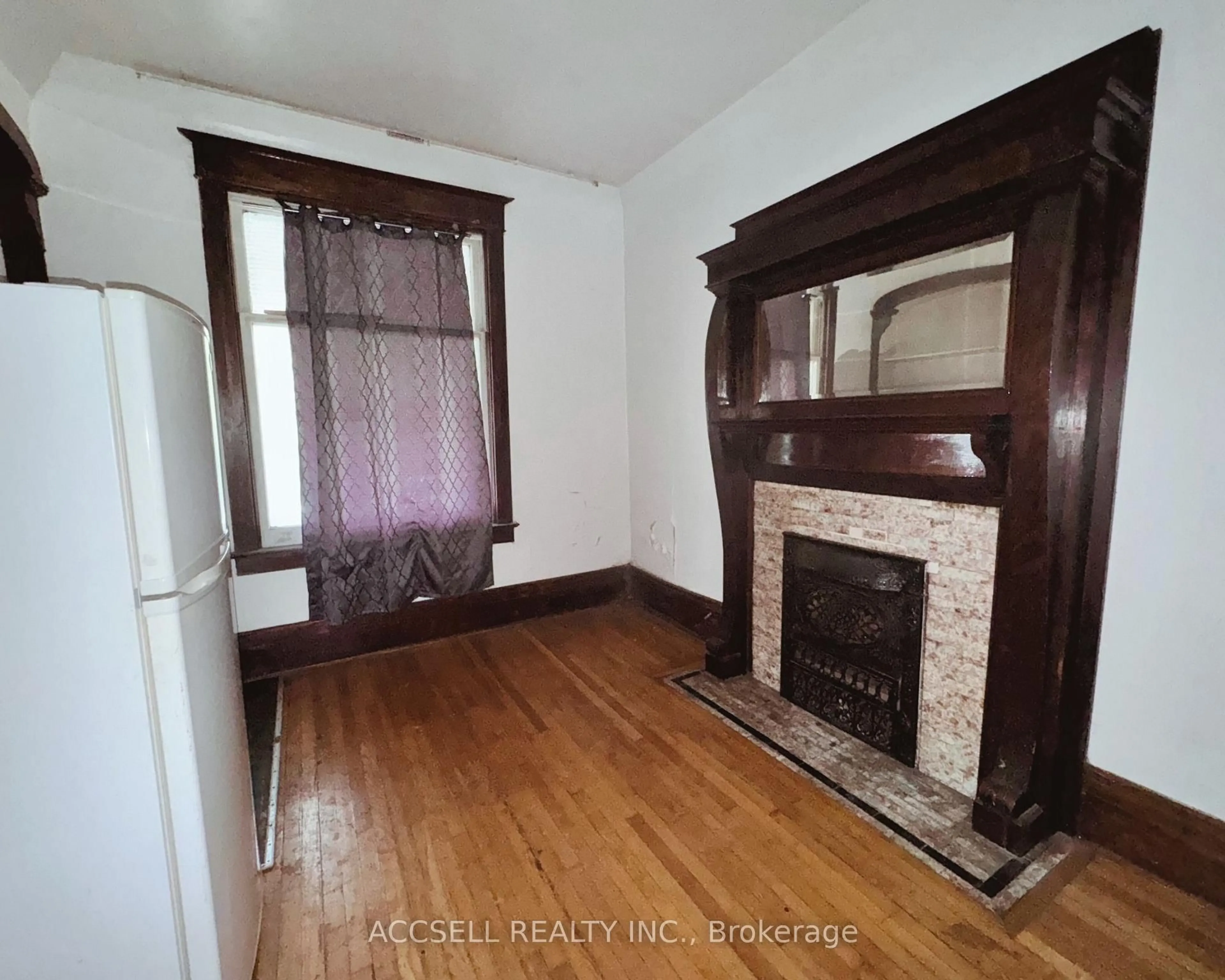 A pic of a room for 683 Broadview Ave, Toronto Ontario M4K 2P4