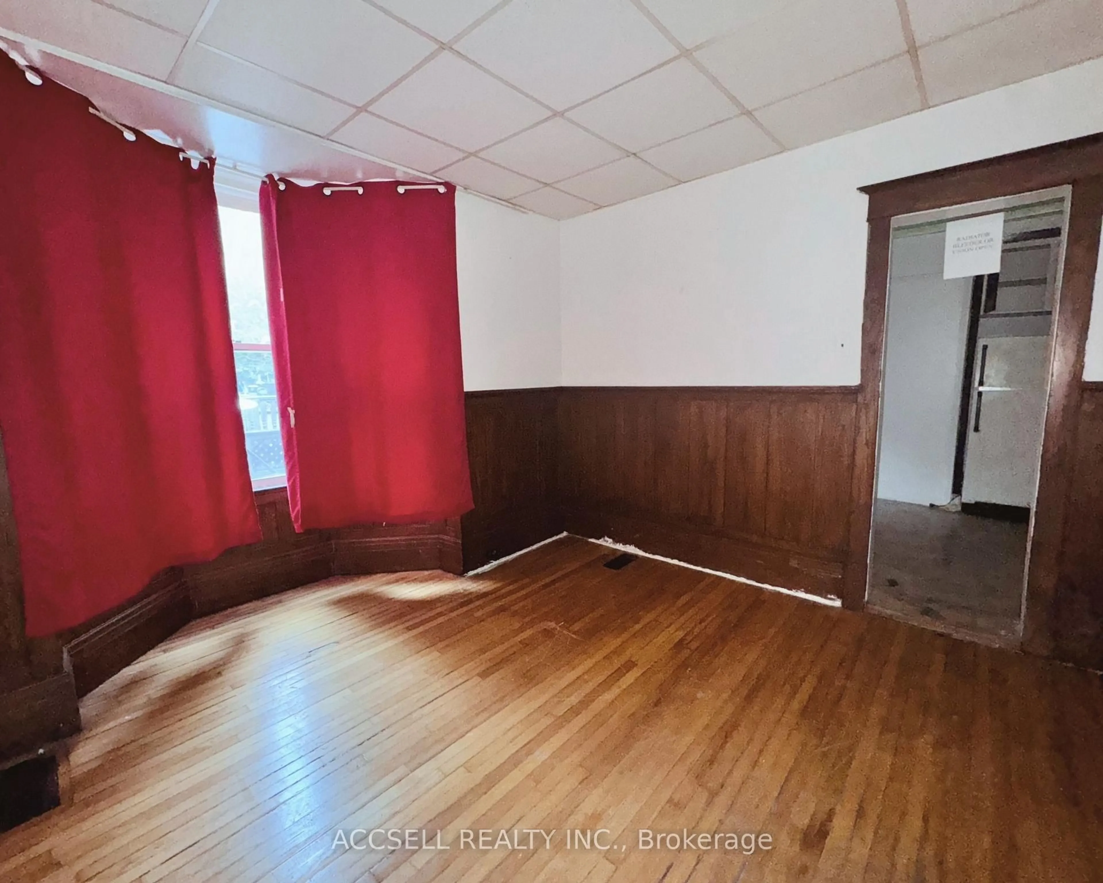 A pic of a room for 683 Broadview Ave, Toronto Ontario M4K 2P4
