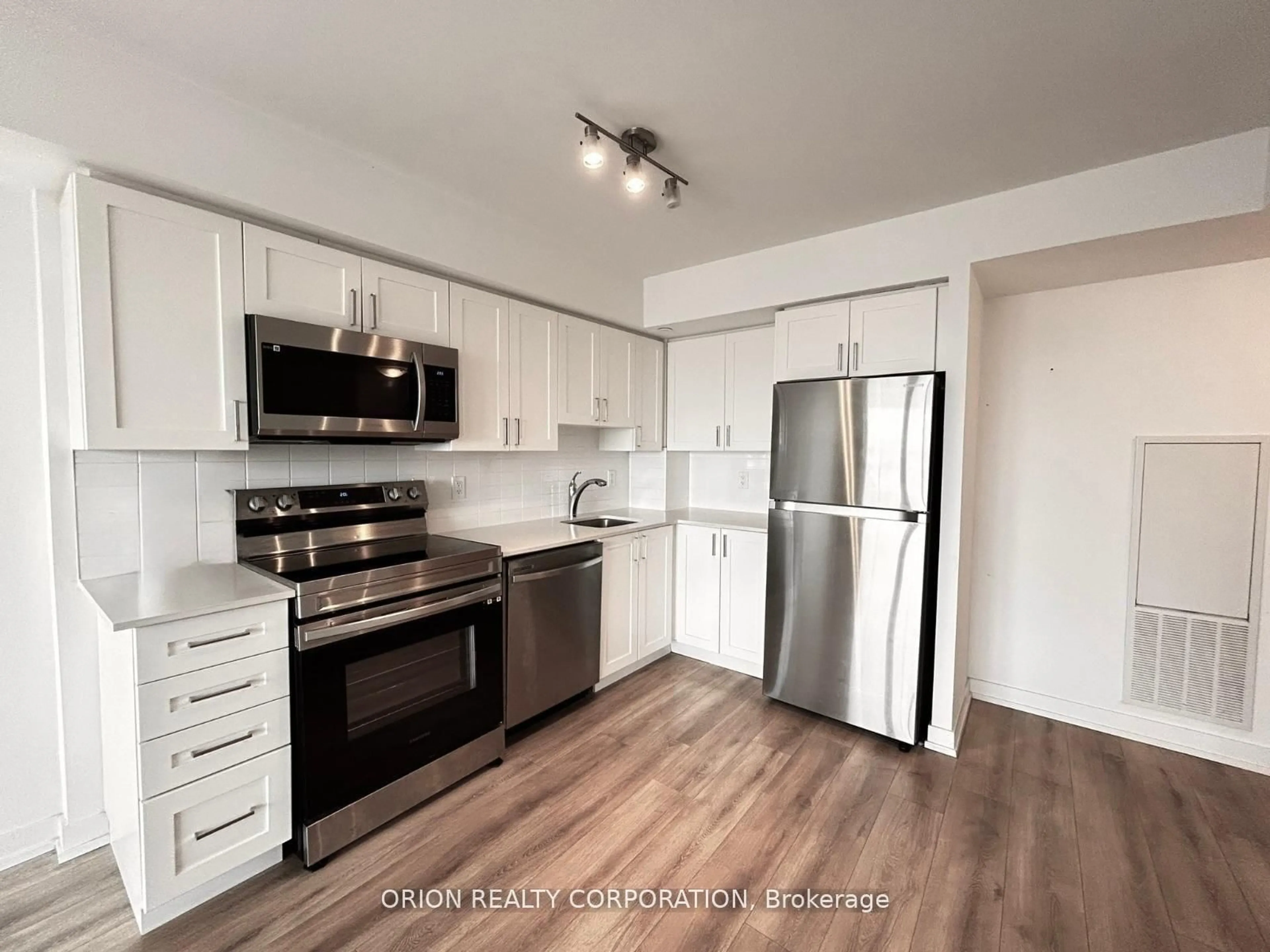 Unknown for 1480 Bayly St #1103, Pickering Ontario L1W 0C2