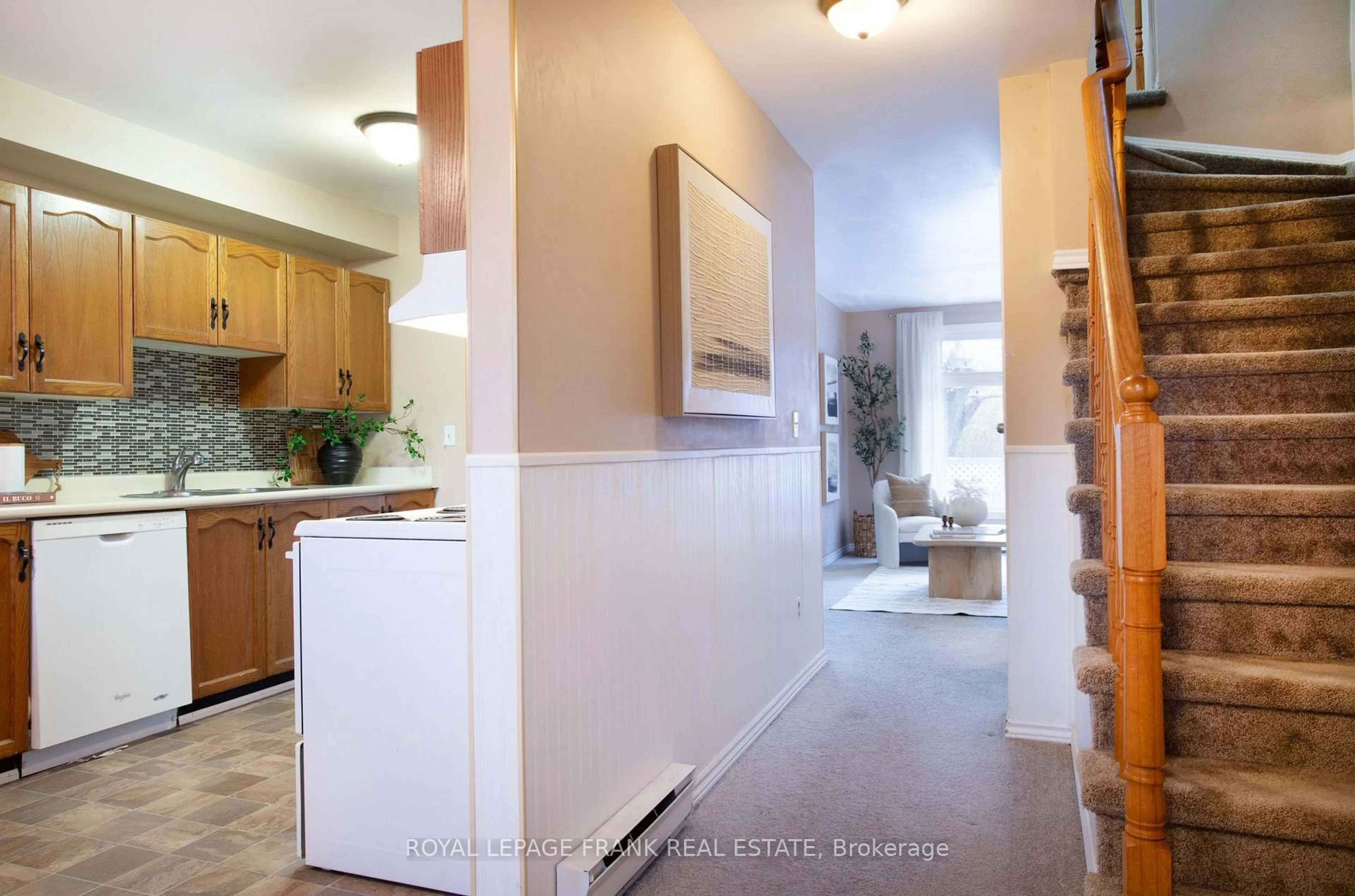 Unknown for 1466 O'Hara Crt, Oshawa Ontario L1J 8A4