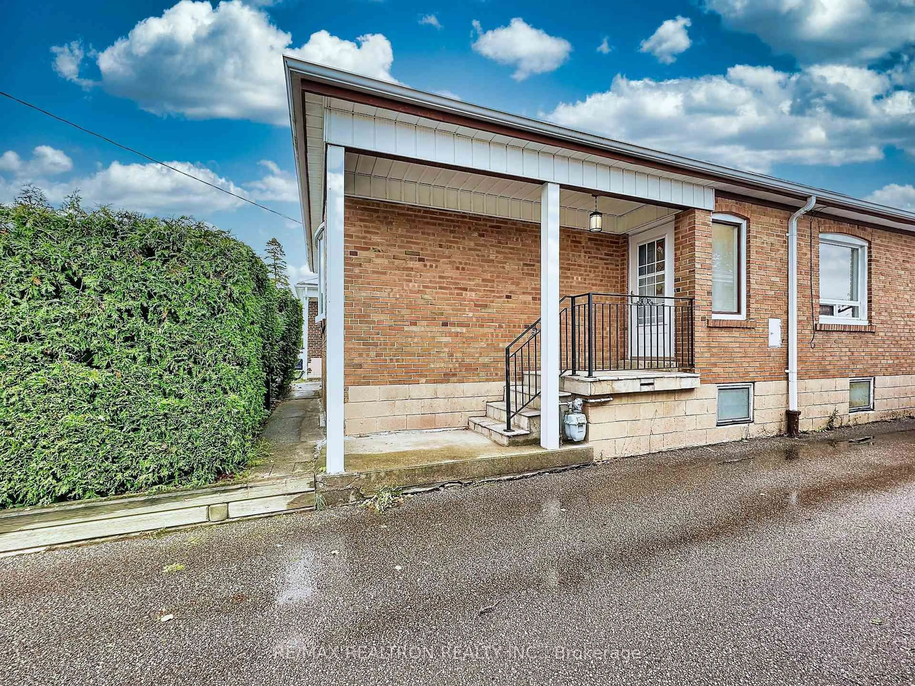 Home with brick exterior material, street for 23 Wisteria Rd, Toronto Ontario M1R 4X7
