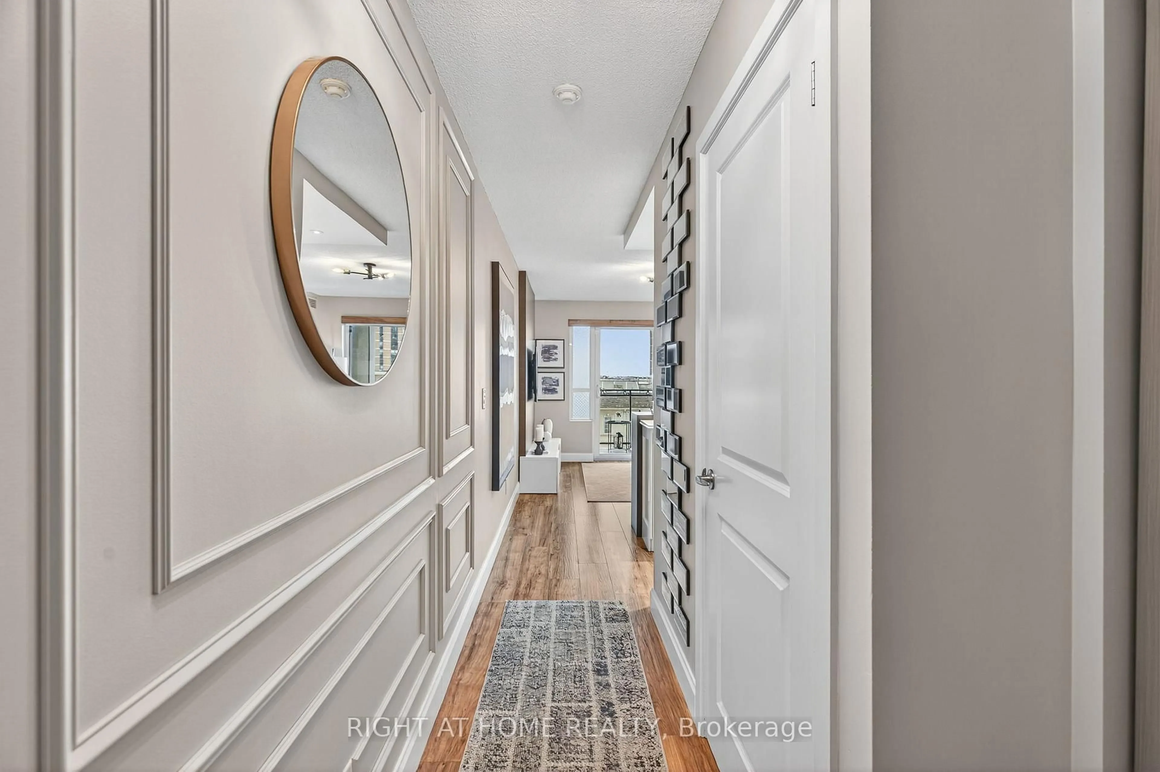 Indoor entryway for 1235 Bayly St #416, Pickering Ontario L1W 1L7
