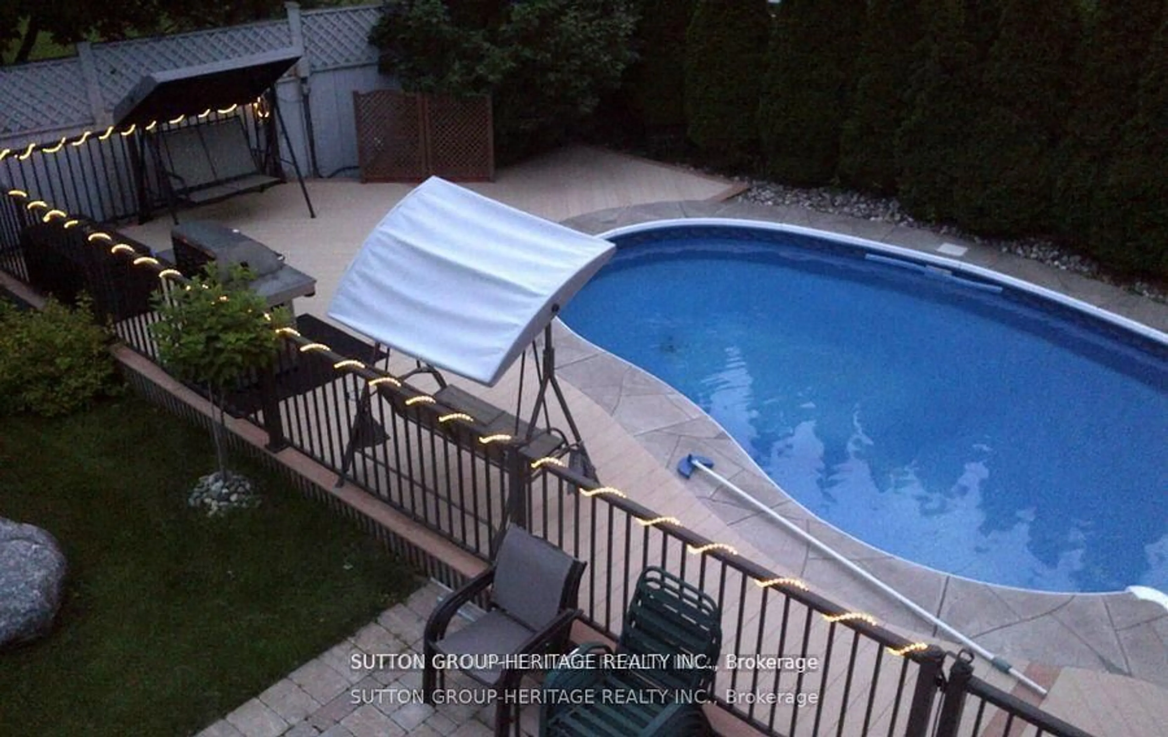 Pool for 2330 Southcott Rd, Pickering Ontario L1X 2S9