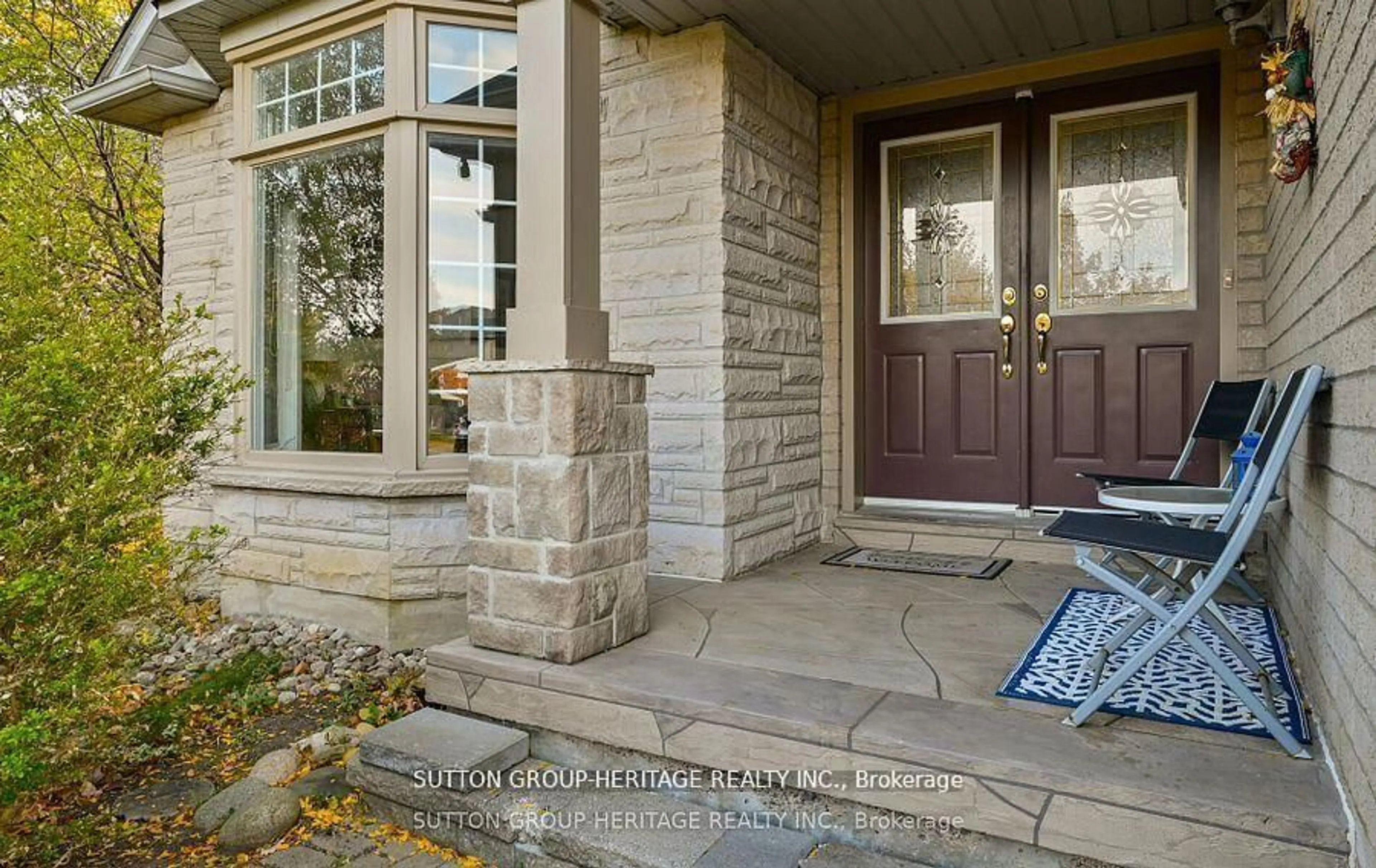 Indoor entryway for 2330 Southcott Rd, Pickering Ontario L1X 2S9