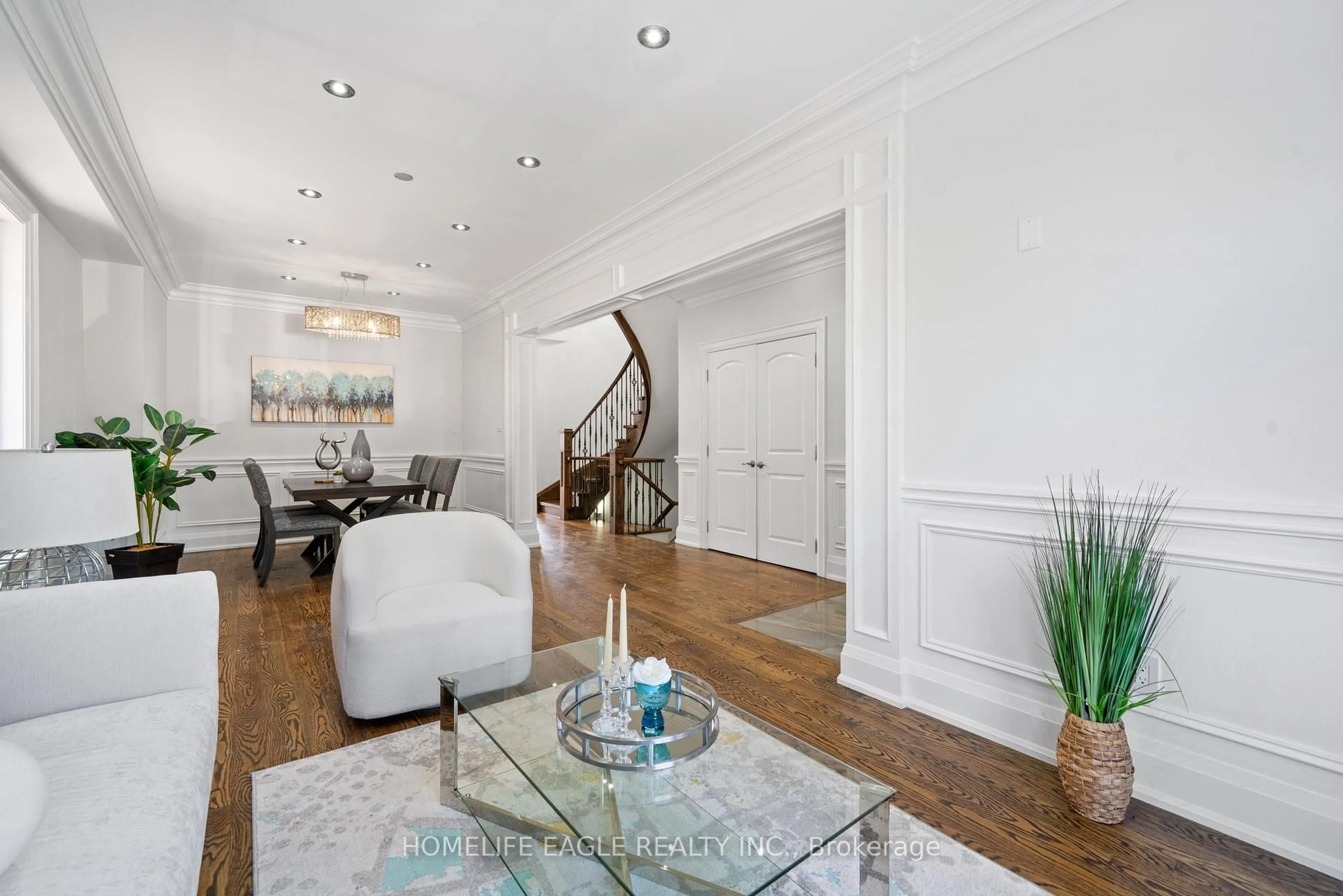 Unknown for 8 Nicolan Rd, Toronto Ontario M1M 3J6