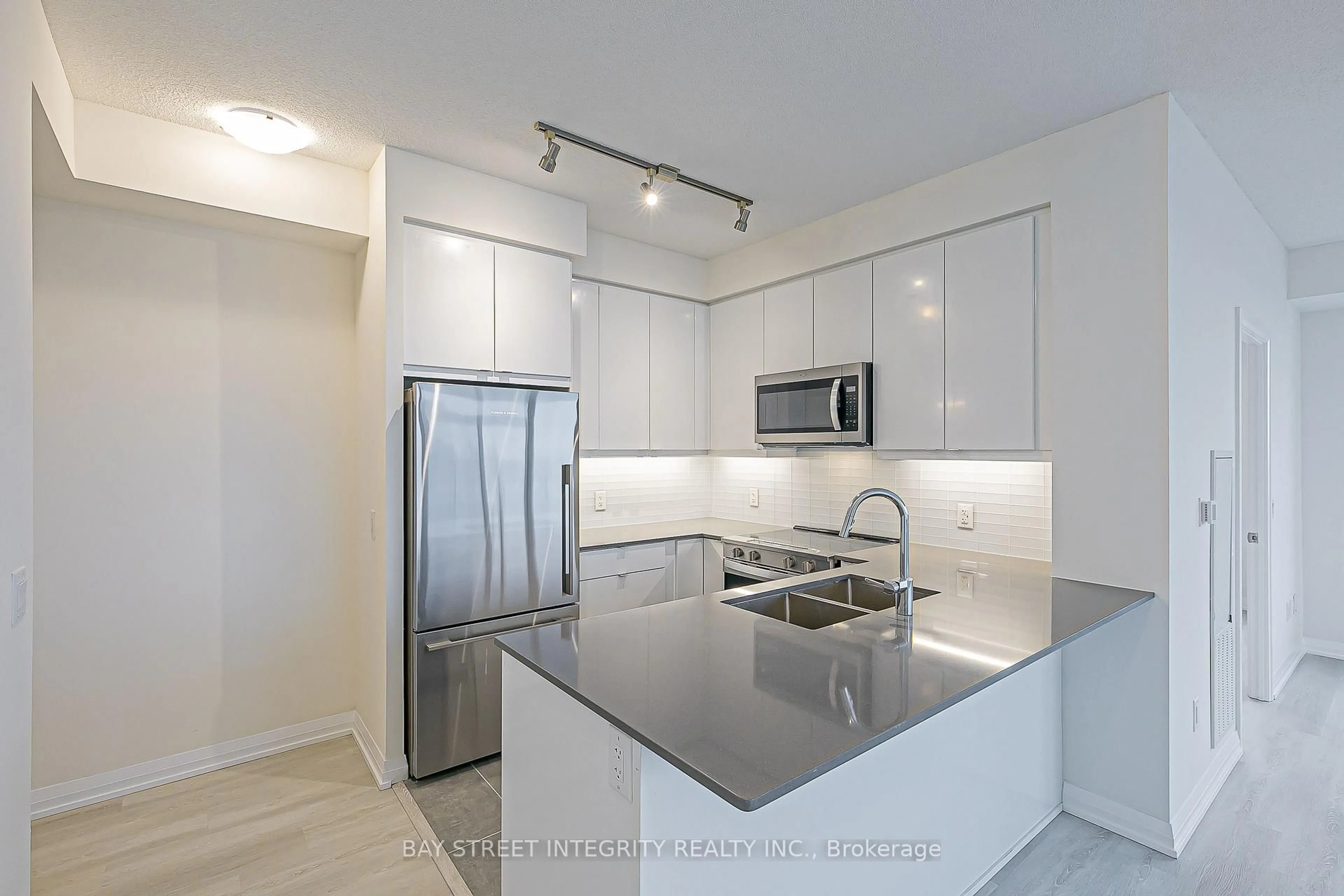 Standard kitchen, unknown for 3260 SHEPPARD Ave #710, Toronto Ontario M1T 3K3