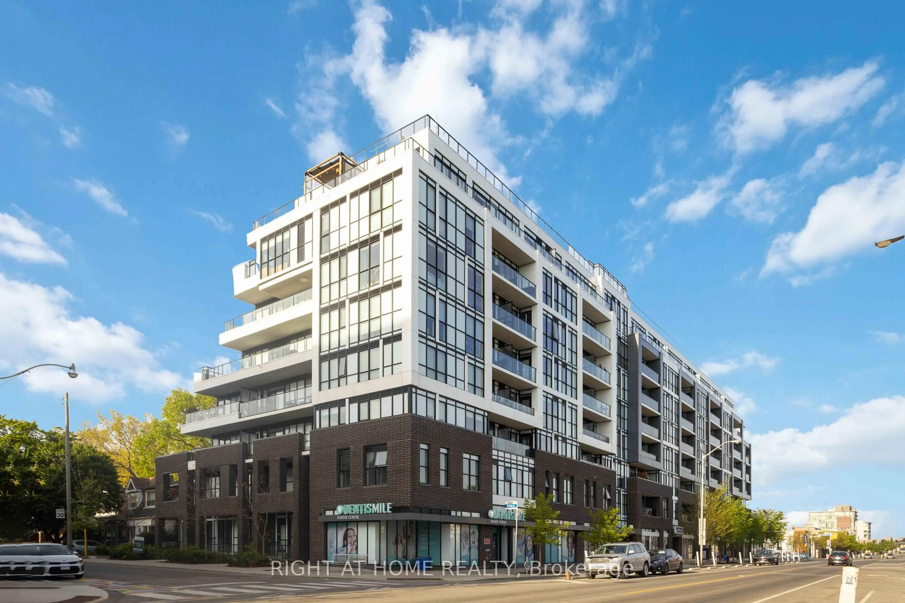 Unknown for 2301 Danforth Ave #PH801, Toronto Ontario M4C 0A7